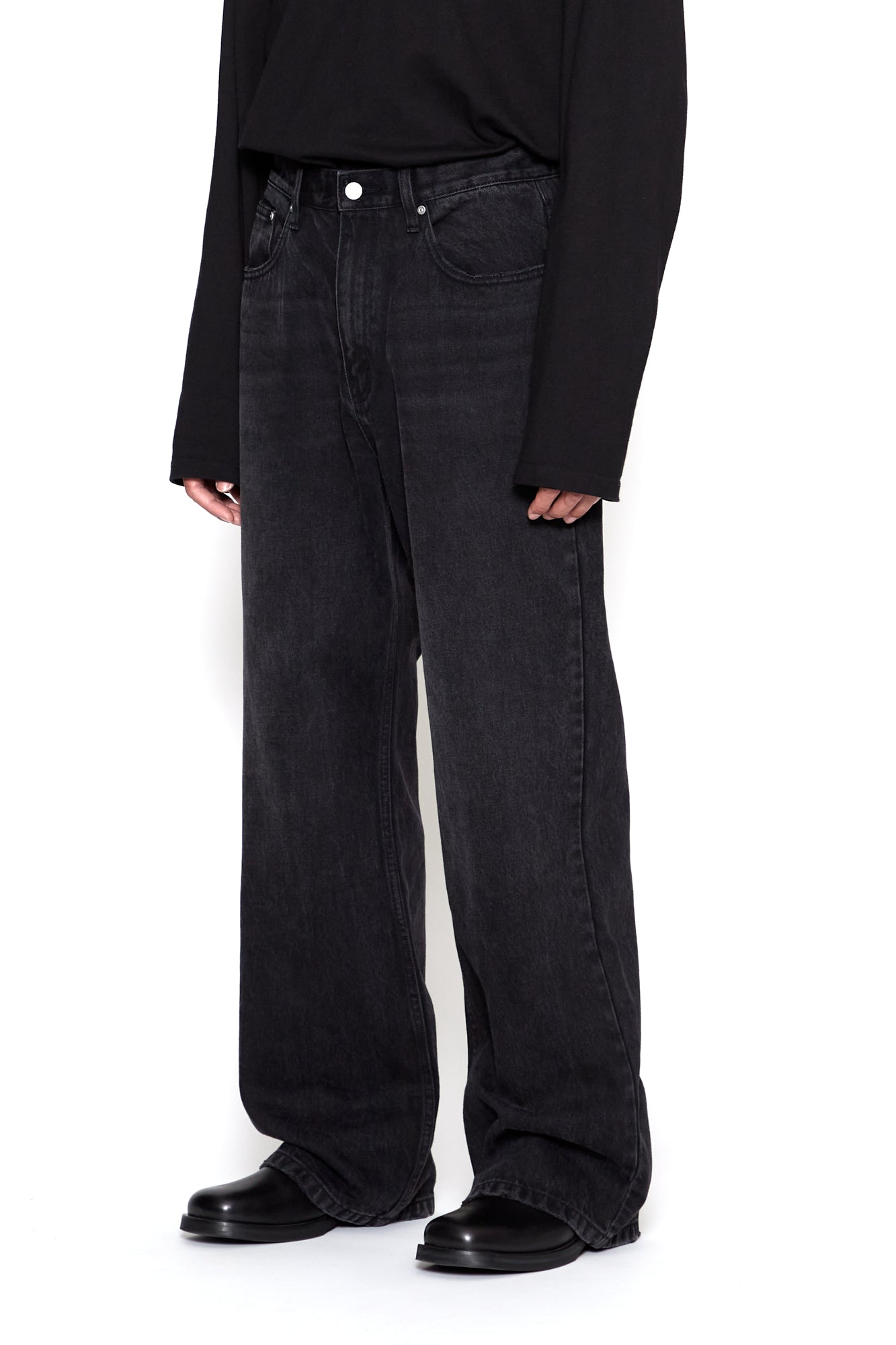 Load image into Gallery viewer, BLACK WASHED DISTRESSED EXTENDED CUT FLARED JEANS