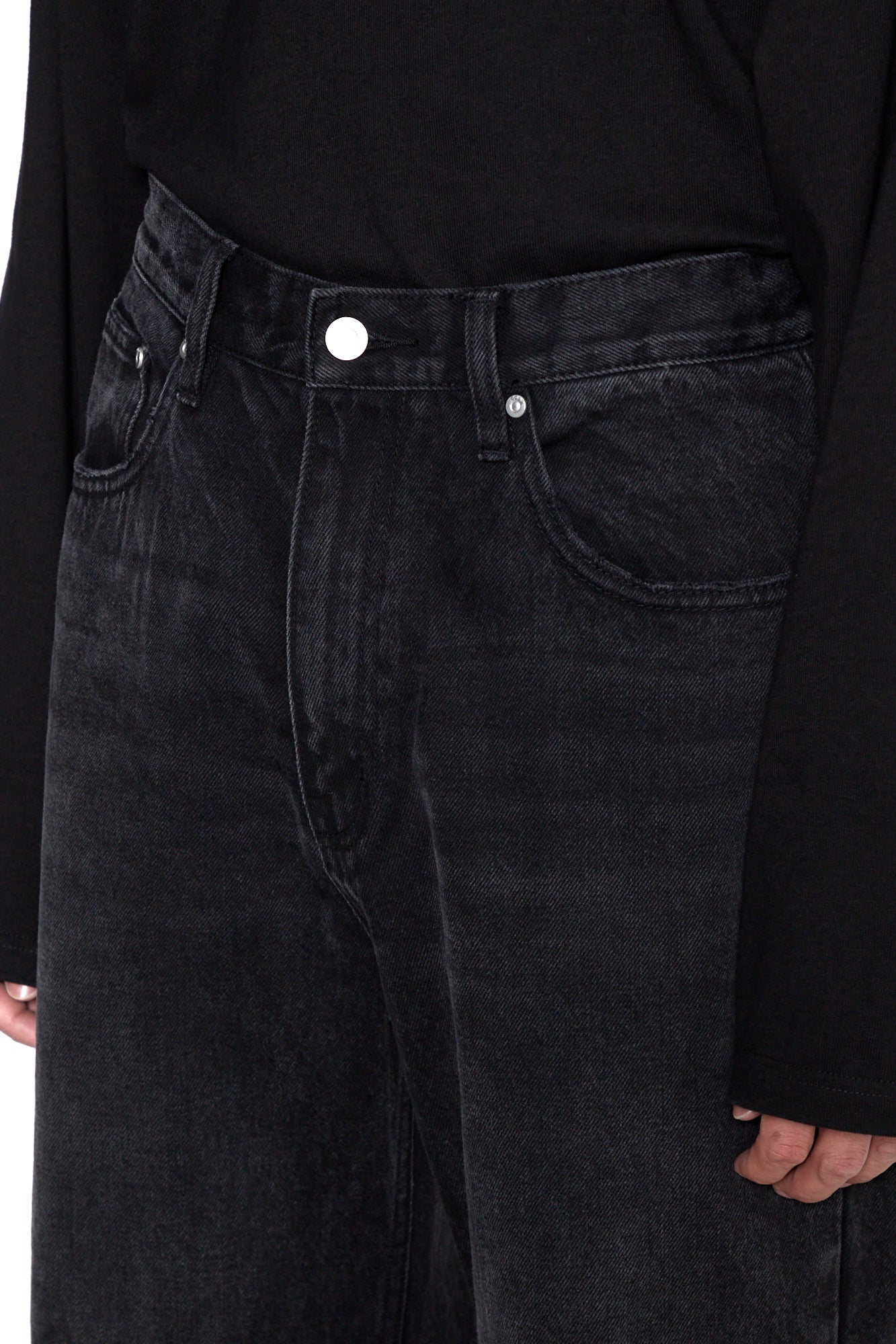 Load image into Gallery viewer, BLACK WASHED DISTRESSED EXTENDED CUT FLARED JEANS