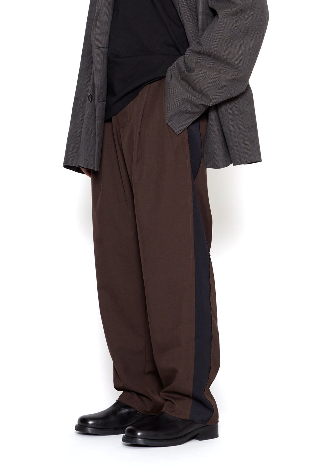 Load image into Gallery viewer, BROWN CHAMBER SIDE PANEL PANTS