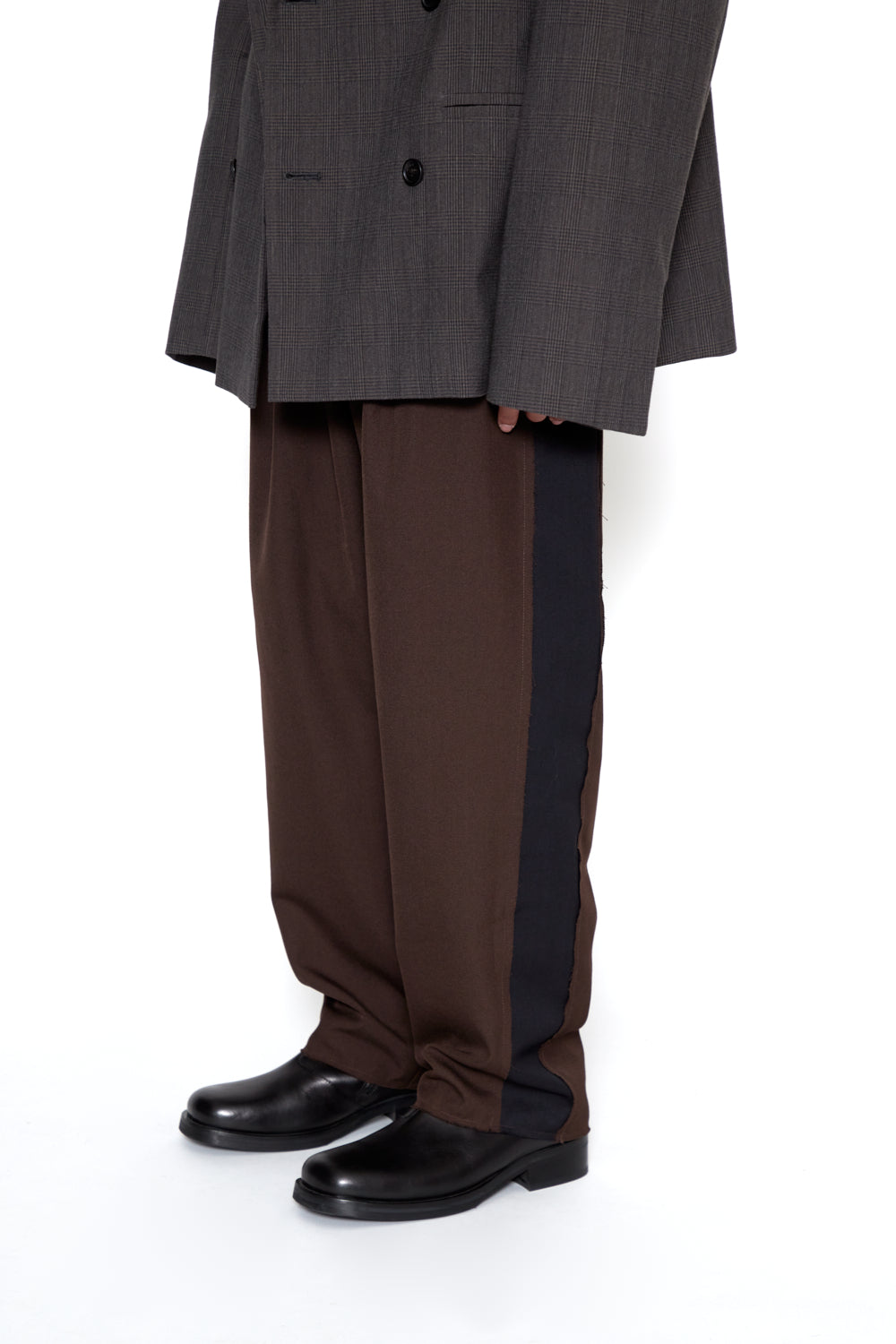 Load image into Gallery viewer, BROWN CHAMBER SIDE PANEL PANTS