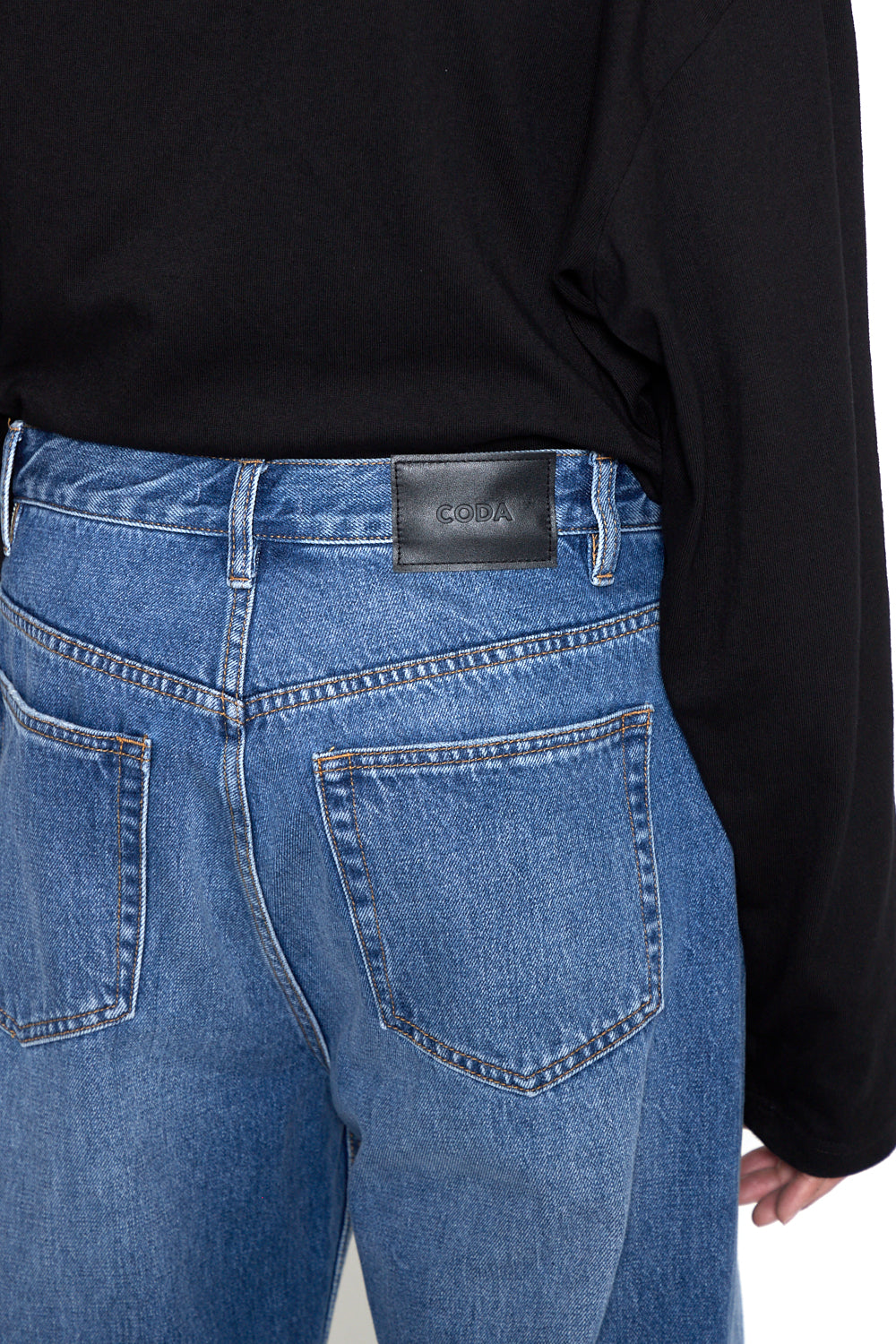 Load image into Gallery viewer, INDIGO WASHED DISTRESSED EXTENDED CUT FLARED JEANS