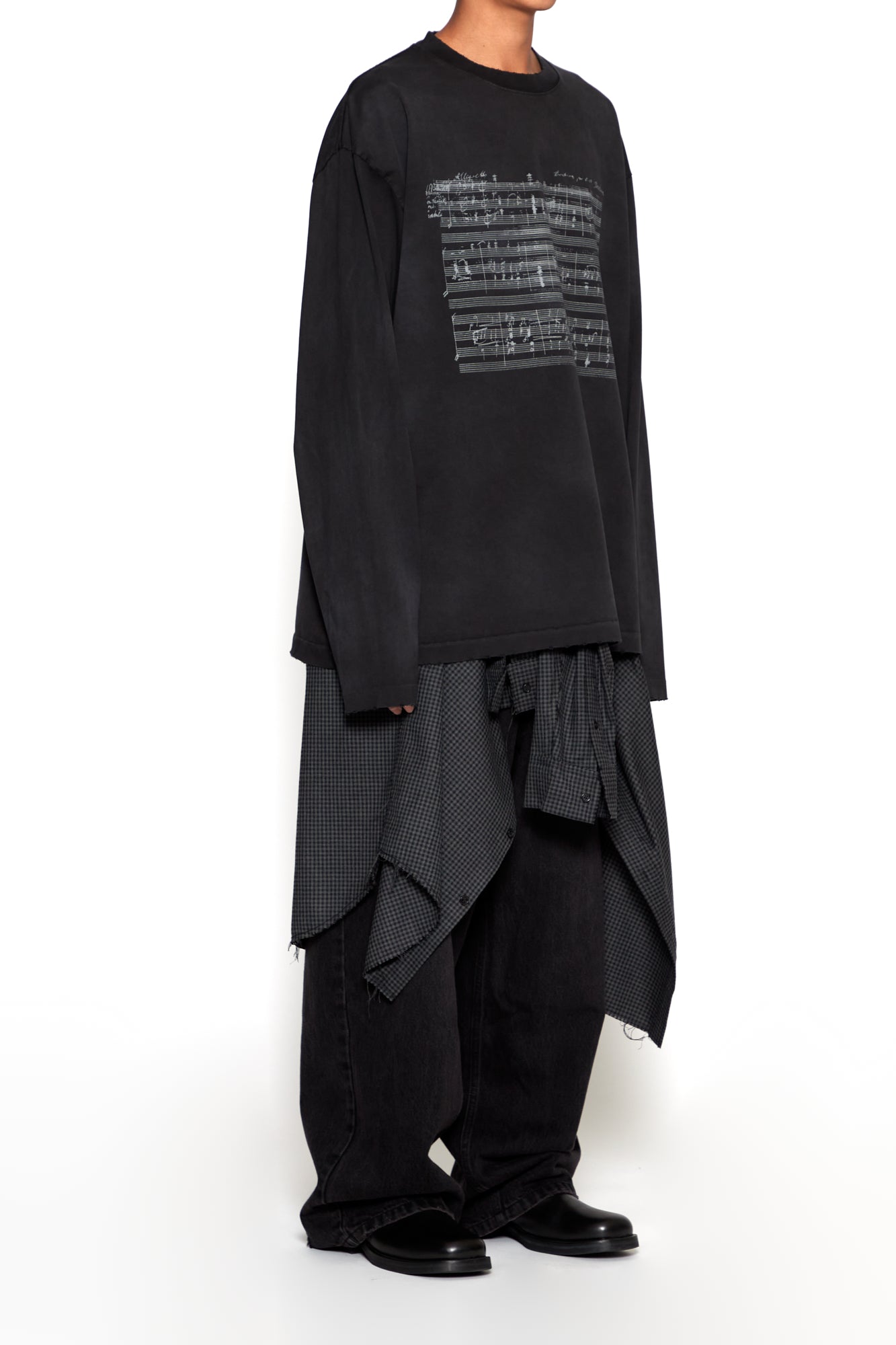 BLACK WASHED DISTRESSED AGING SHEET MUSIC PRINTED LONG SLEEVE T-SHIRT