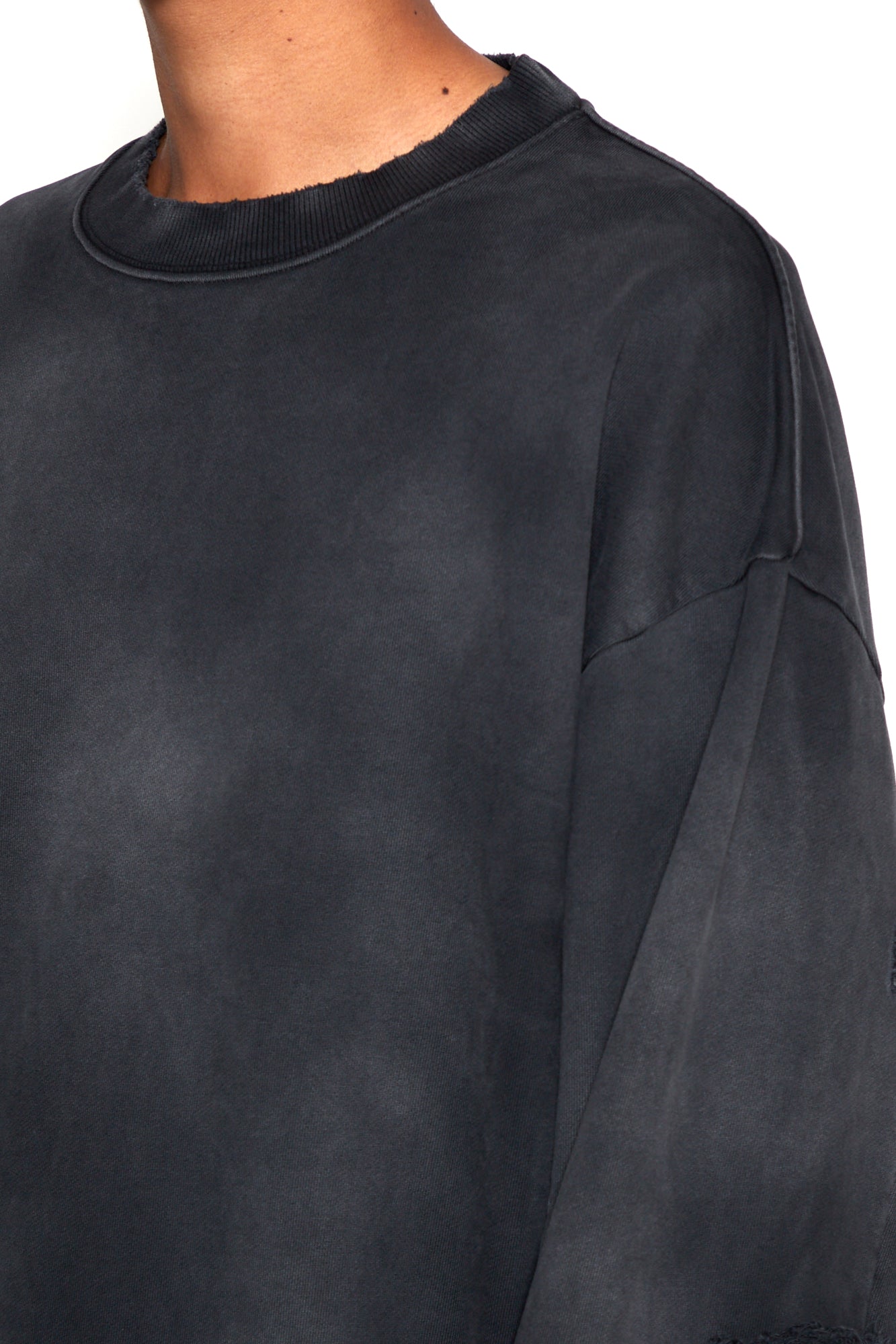 Load image into Gallery viewer, BLACK WASHED DISTRESSED AGING SWEATSHIRT
