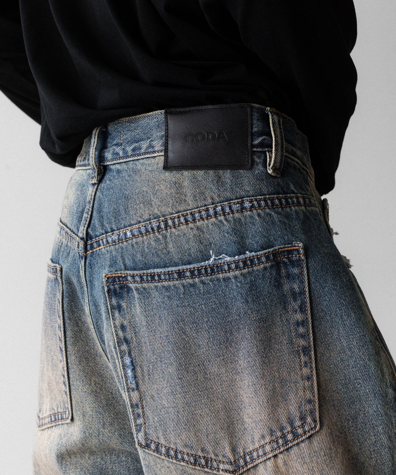 Load image into Gallery viewer, FADED DIRTY INDIGO WASHED BREAK CUT WIDE FLARED JEANS