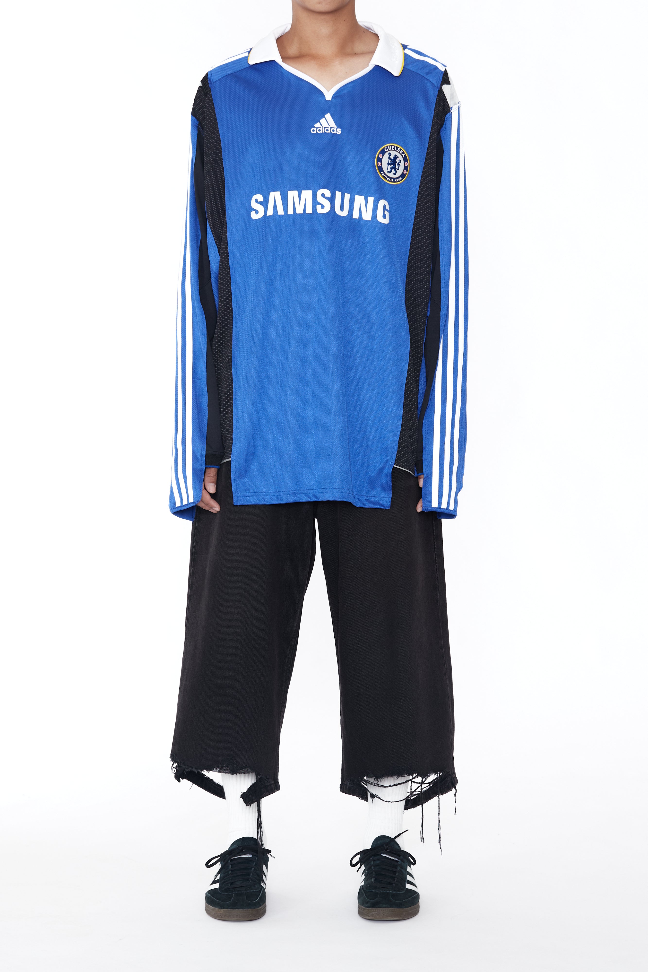 Load image into Gallery viewer, BLACK WASHED DESTROYED CUT OUT JEANS