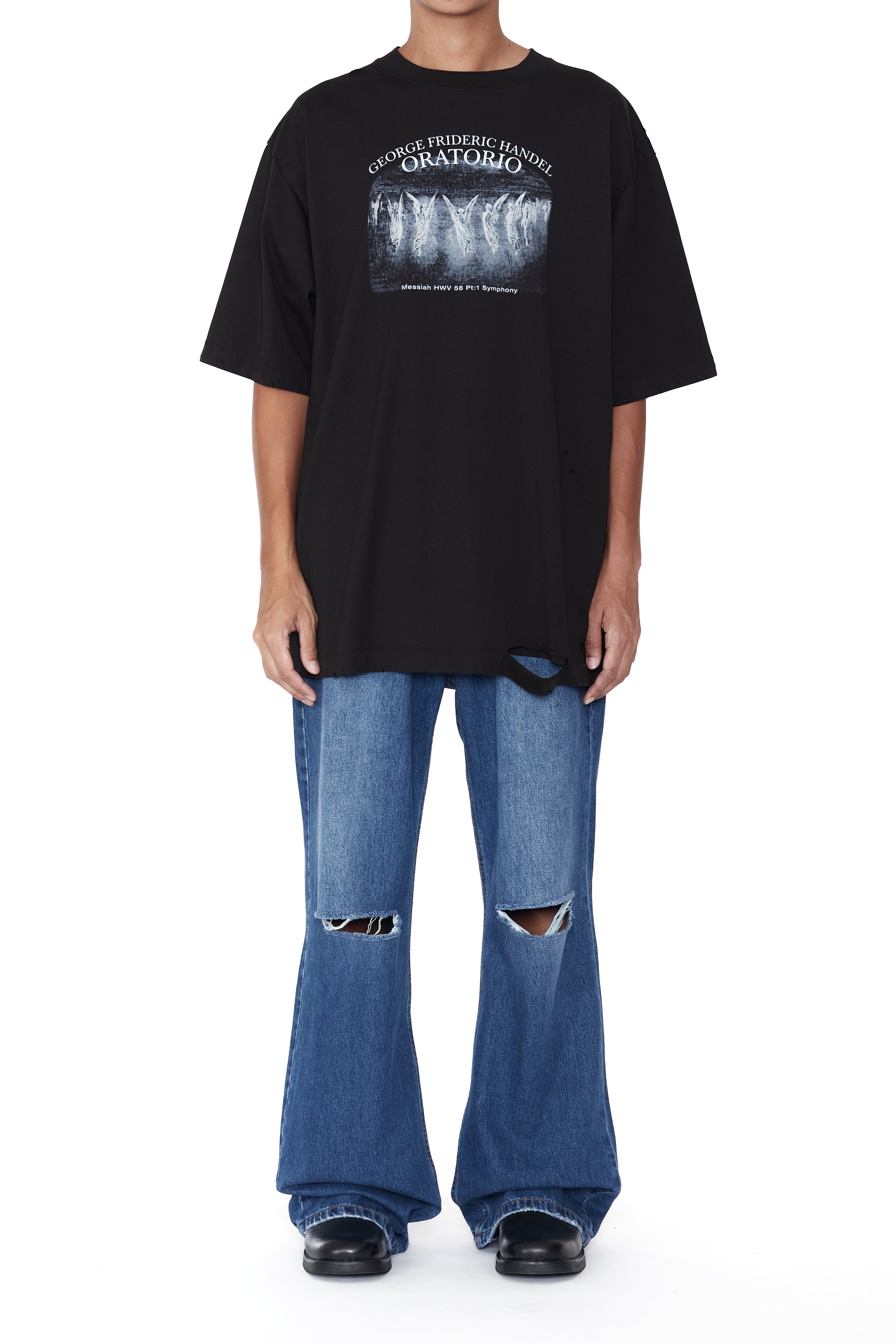 Load image into Gallery viewer, BLACK AGING SOUVENIR PRINTED DOUBLE LAYERED DISTROYED T-SHIRT