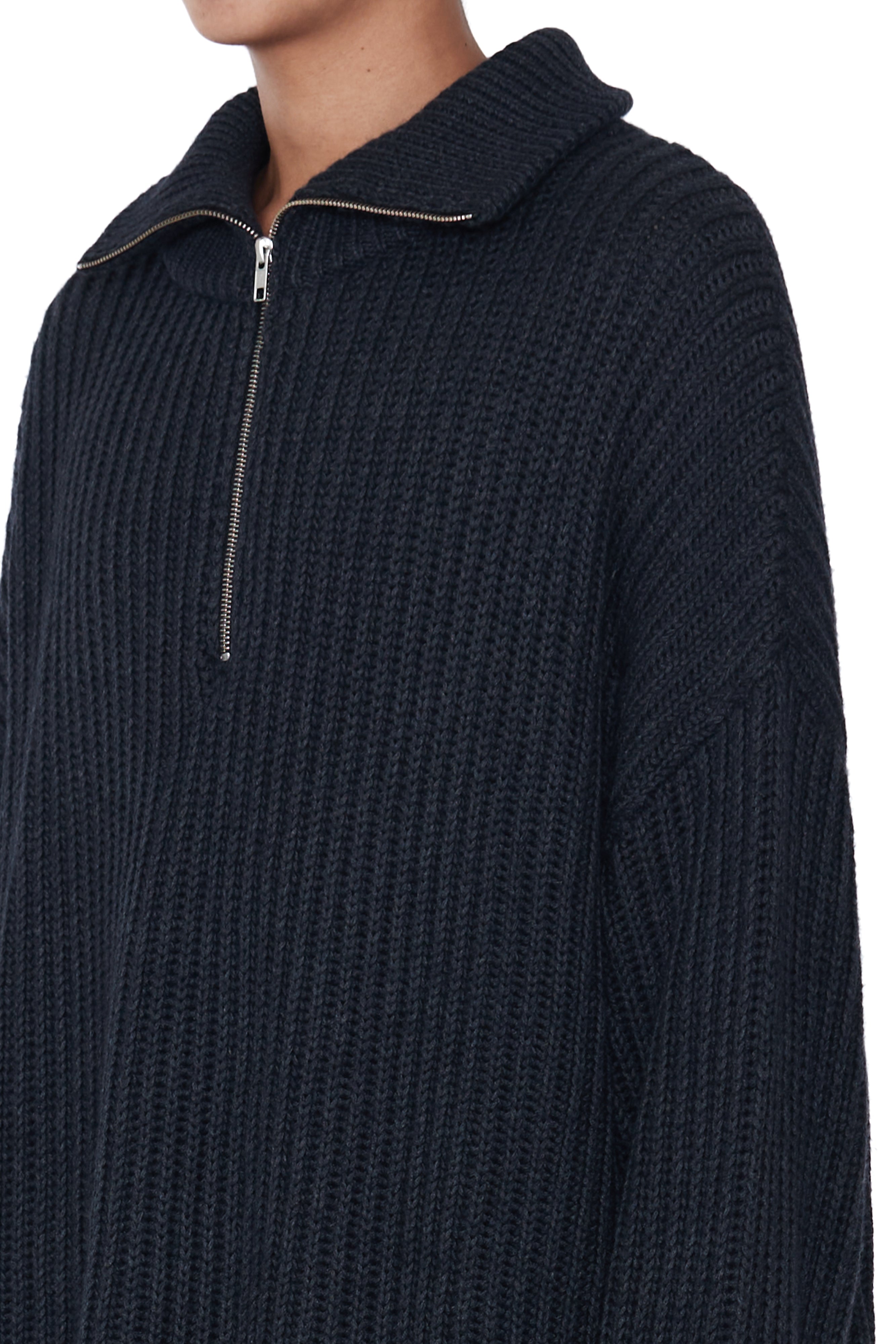 Load image into Gallery viewer, DARK GREEN REACTOR HALF ZIP SWEATER