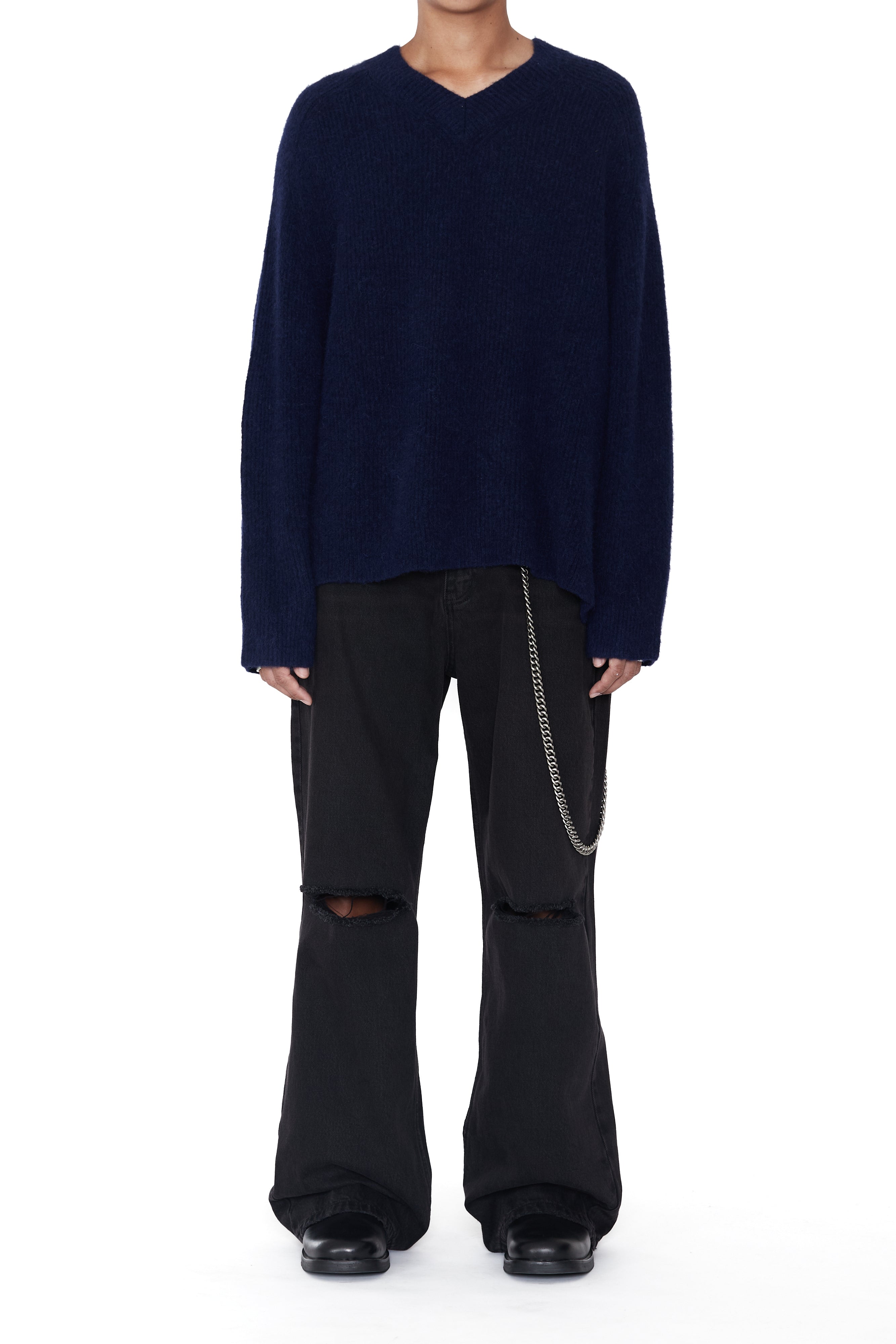 Load image into Gallery viewer, BLUE BABY ALPACA MOHAIR CABIN V-NECK SWEATER
