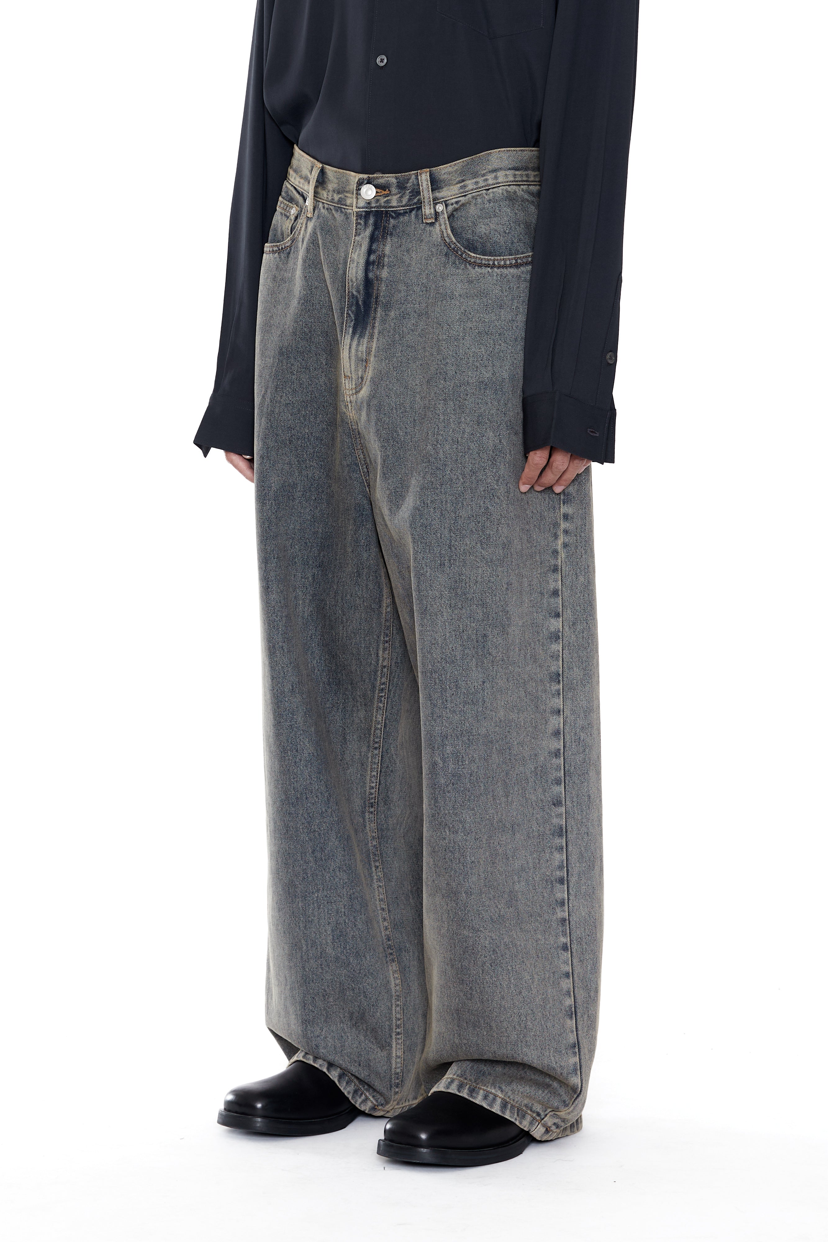 Load image into Gallery viewer, GREY ACID WASH EXTENDED CUT LUFT JEANS