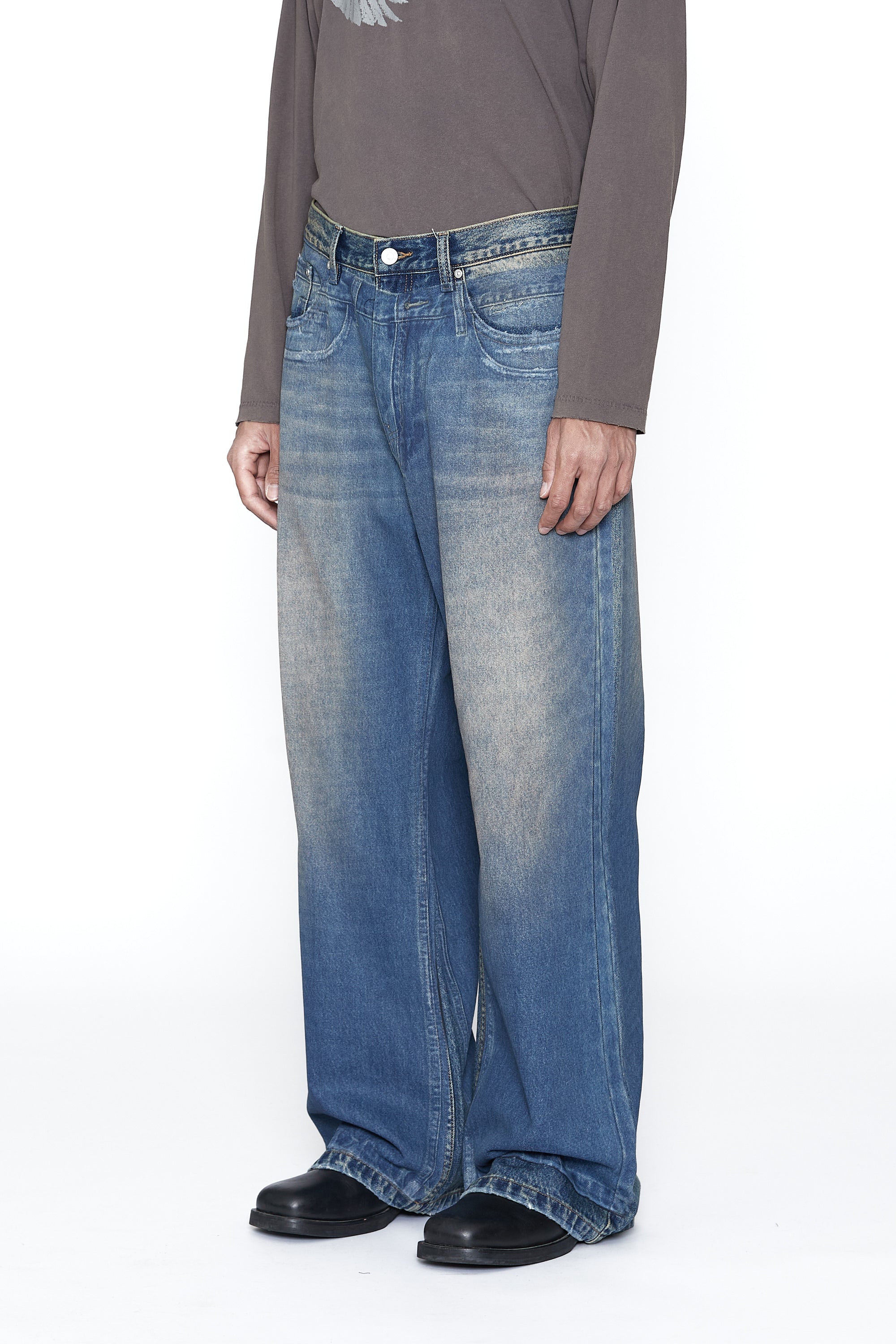 Load image into Gallery viewer, FADED DIRTY INDIGO WASHED DUAL EXPOSURE BREAK CUT FLARED JEANS