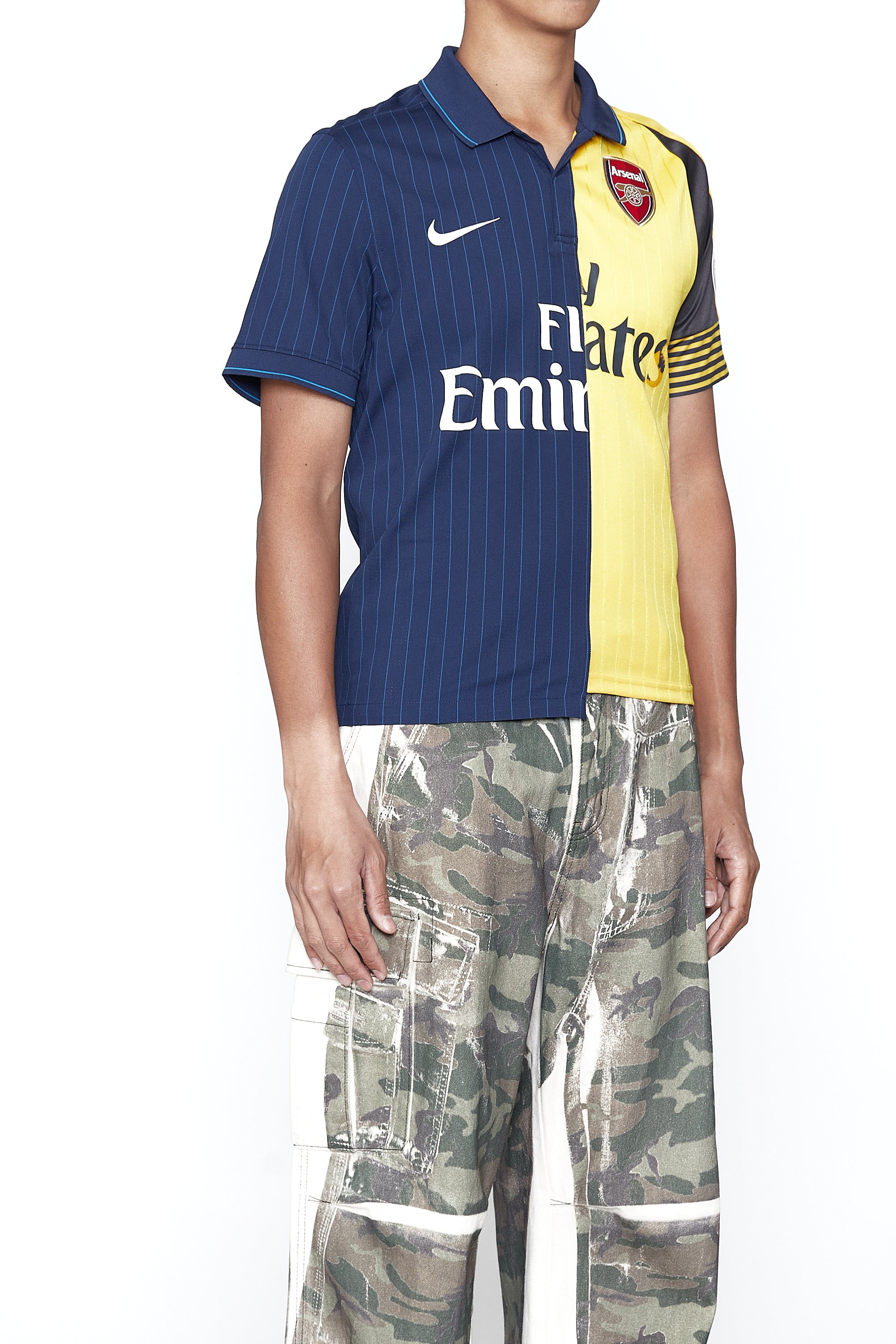Load image into Gallery viewer, RECONSTRUCTED HYBRID VINTAGE SHRUNKEN SHORTSLEEVE FOOTBALL JERSEY (ARSENAL A)