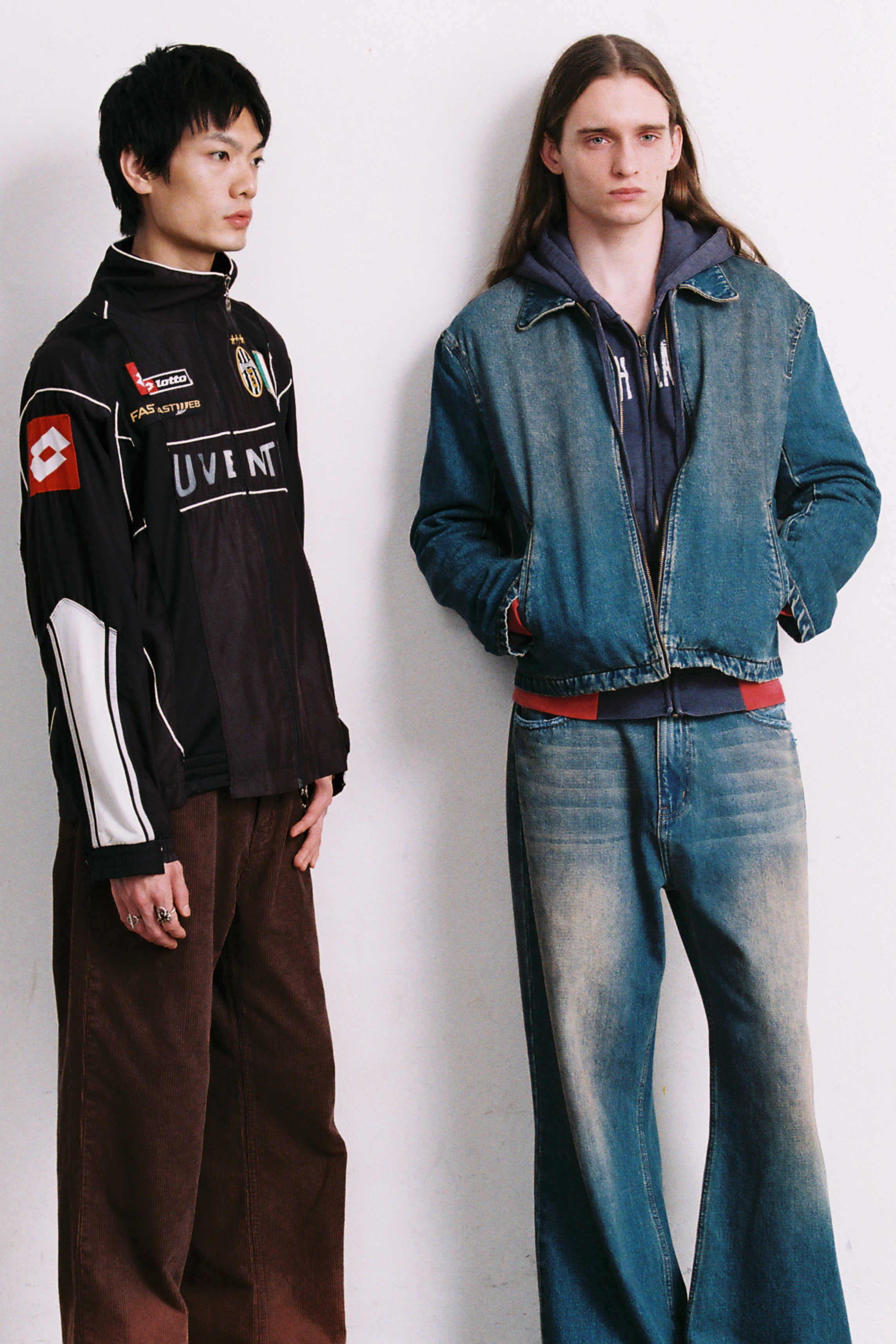 Load image into Gallery viewer, INDIGO WASHED DENIM TILT ZIP JACKET
