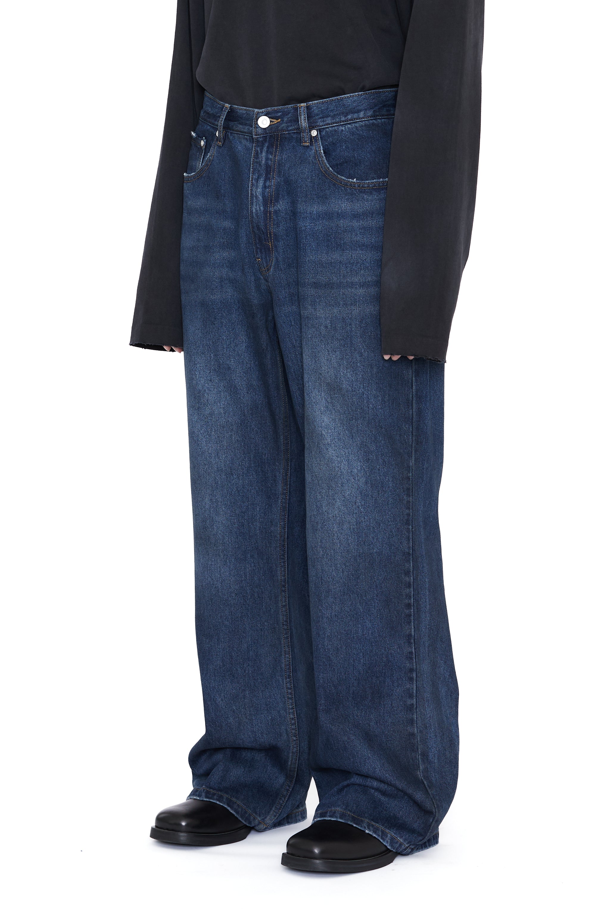 DIRTY INDIGO WASHED DISTRESSED BREAK CUT FLARED JEANS