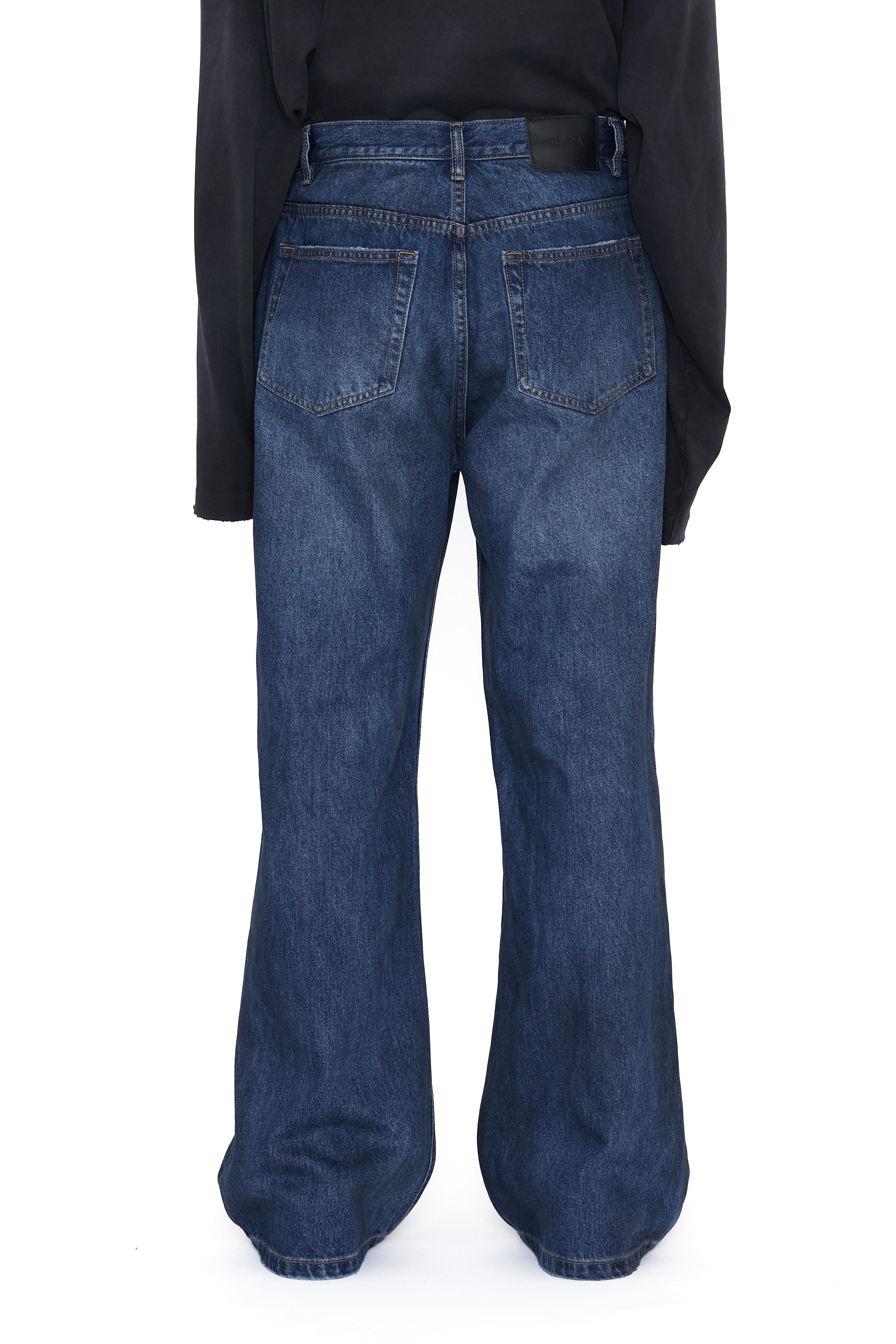 Load image into Gallery viewer, DIRTY INDIGO WASHED DISTRESSED BREAK CUT FLARED JEANS