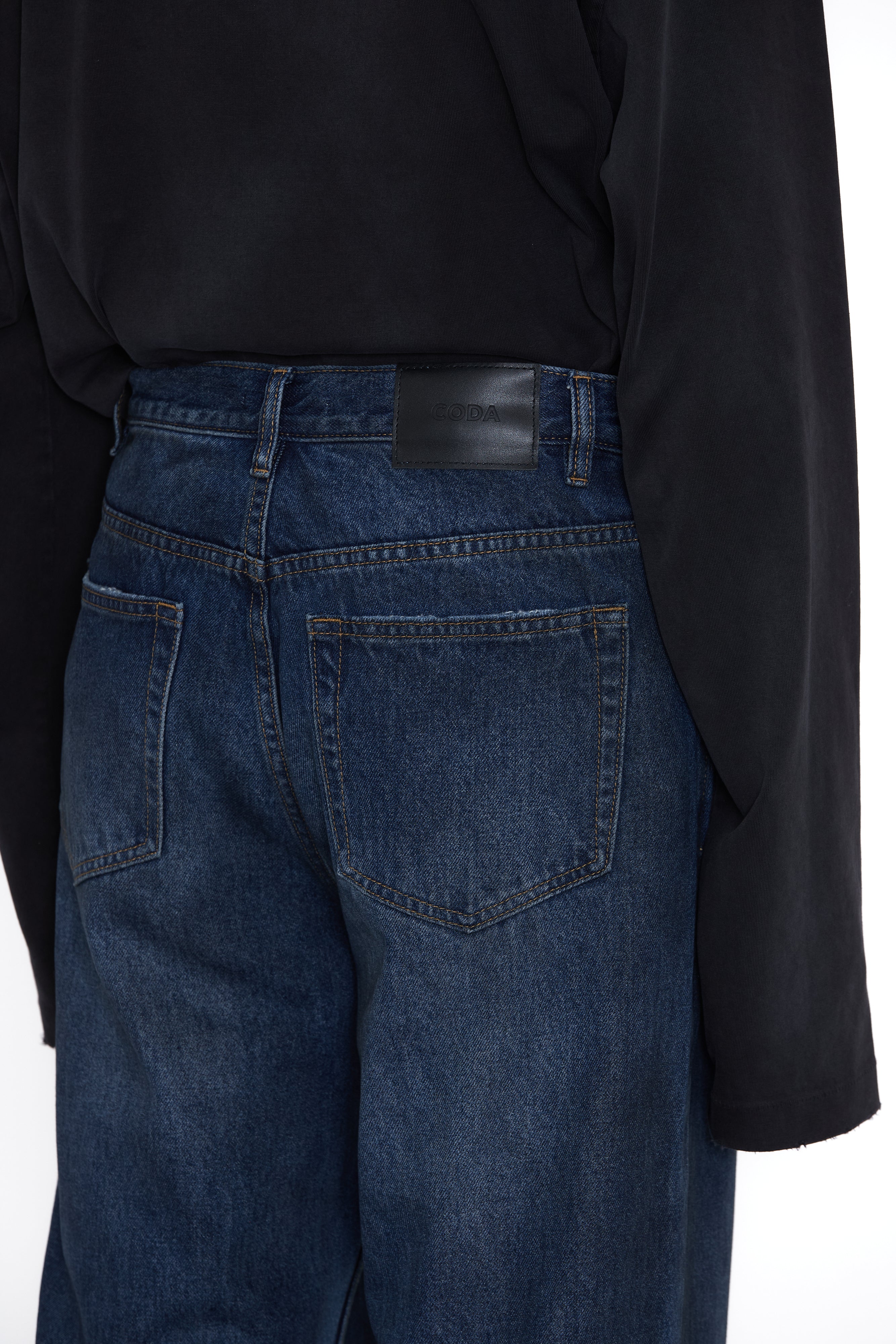 Load image into Gallery viewer, DIRTY INDIGO WASHED DISTRESSED BREAK CUT FLARED JEANS