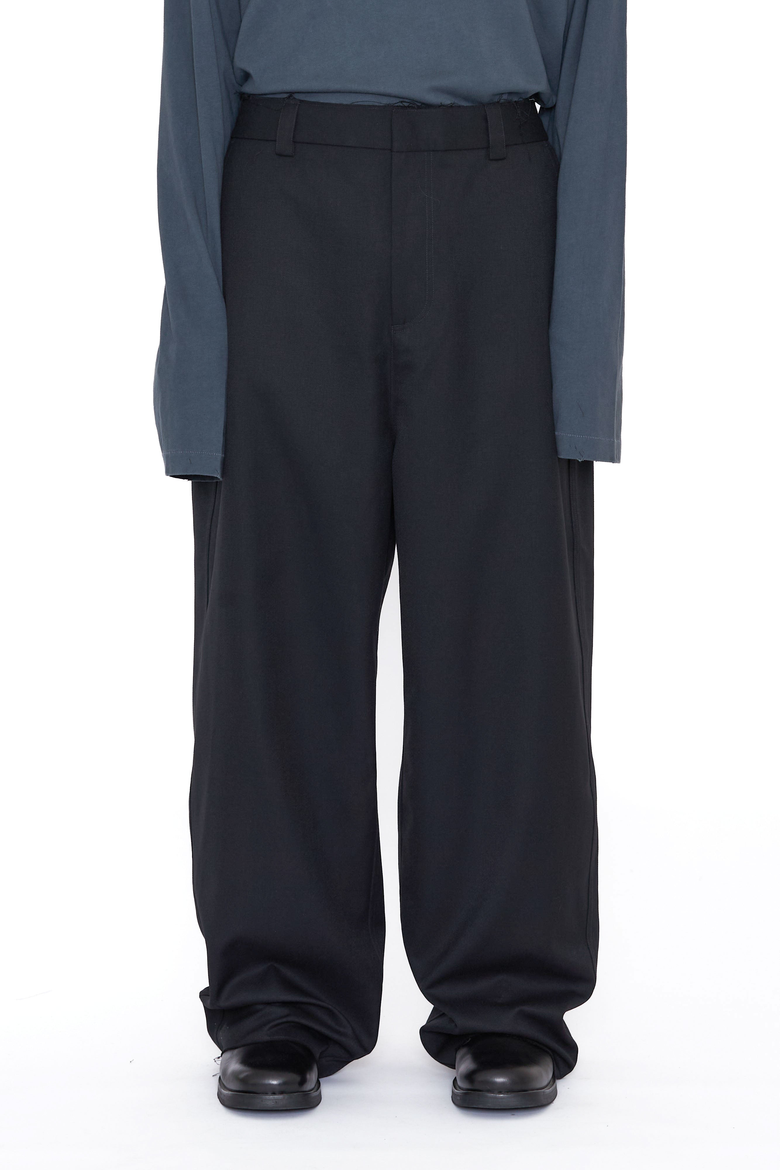 Load image into Gallery viewer, BLACK WOOL GABARDINE OVERSIZED DEMOLISHED SLACK