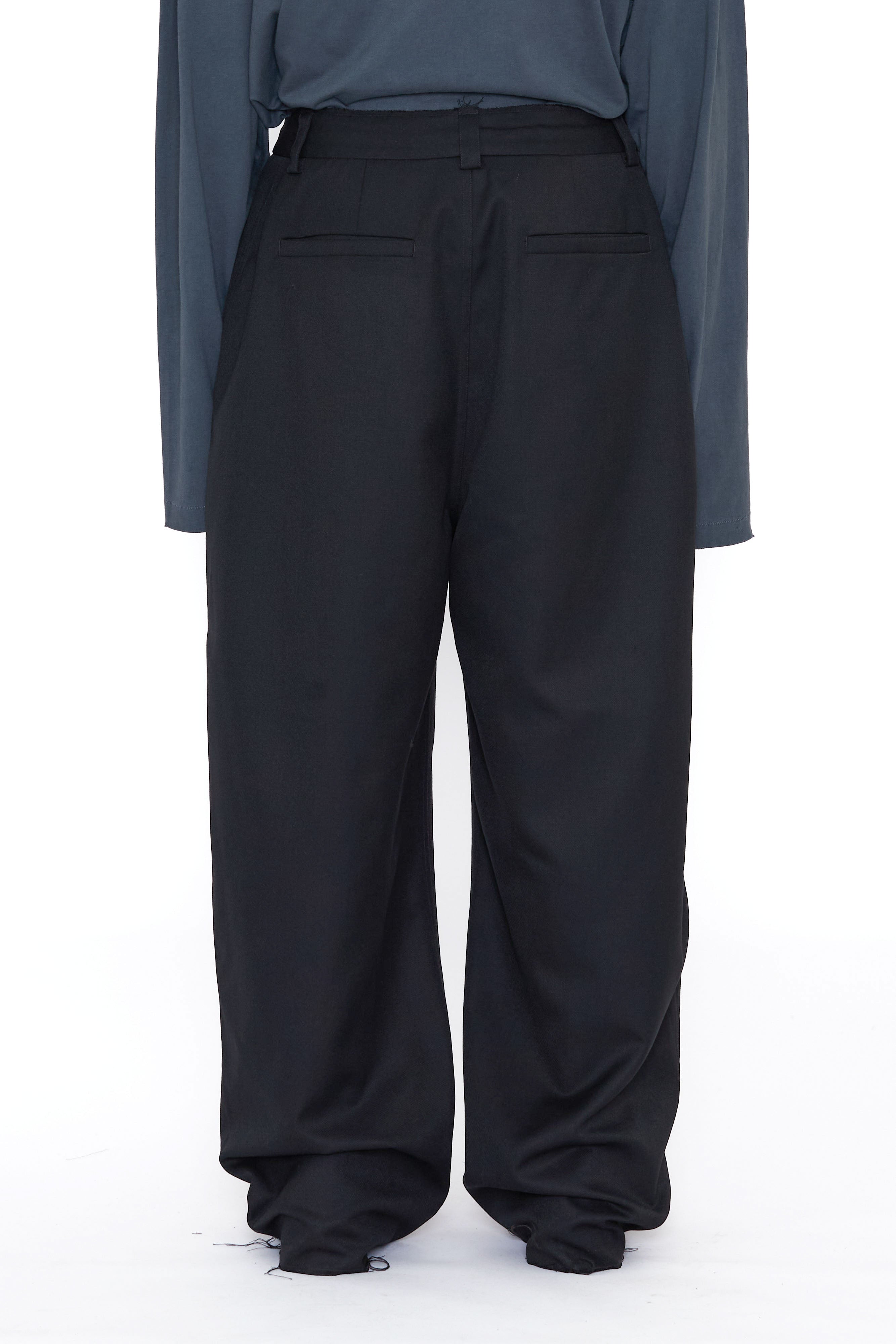 Load image into Gallery viewer, BLACK WOOL GABARDINE OVERSIZED DEMOLISHED SLACK
