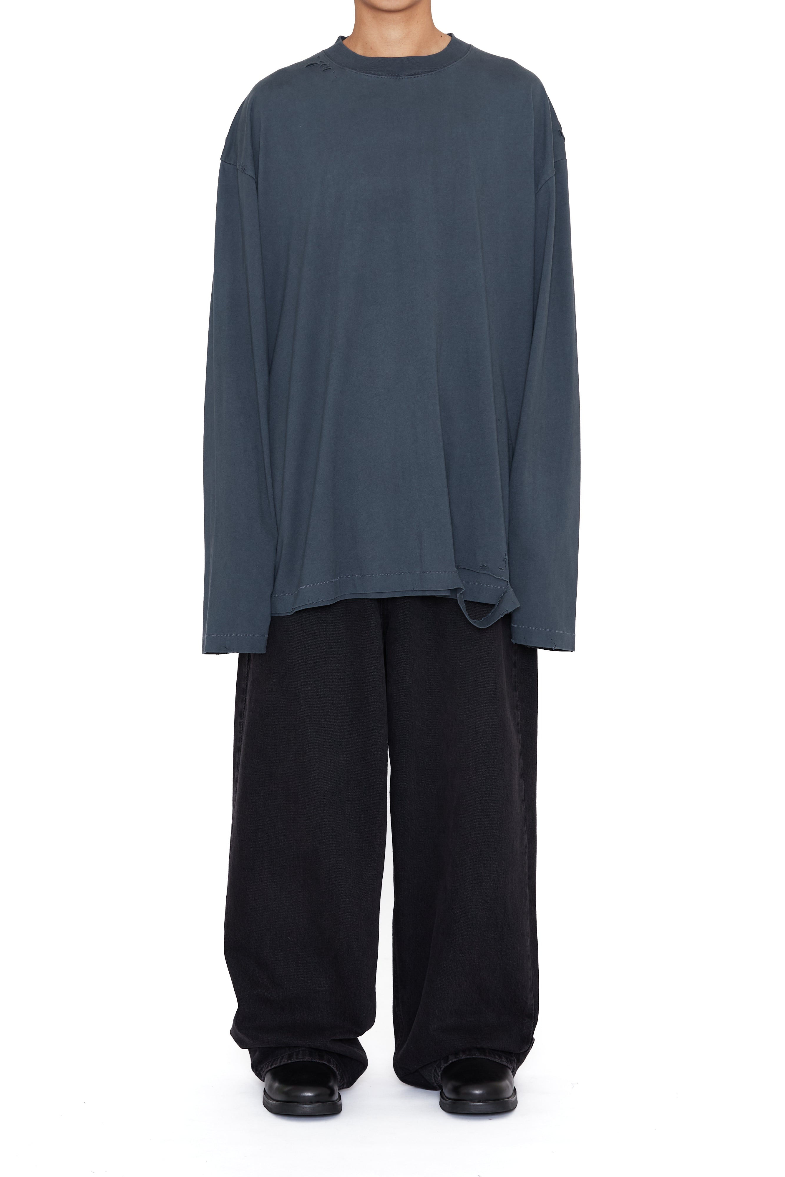 Load image into Gallery viewer, ASH GREY AGING DOUBLE LAYERED DESTROYED T-SHIRT