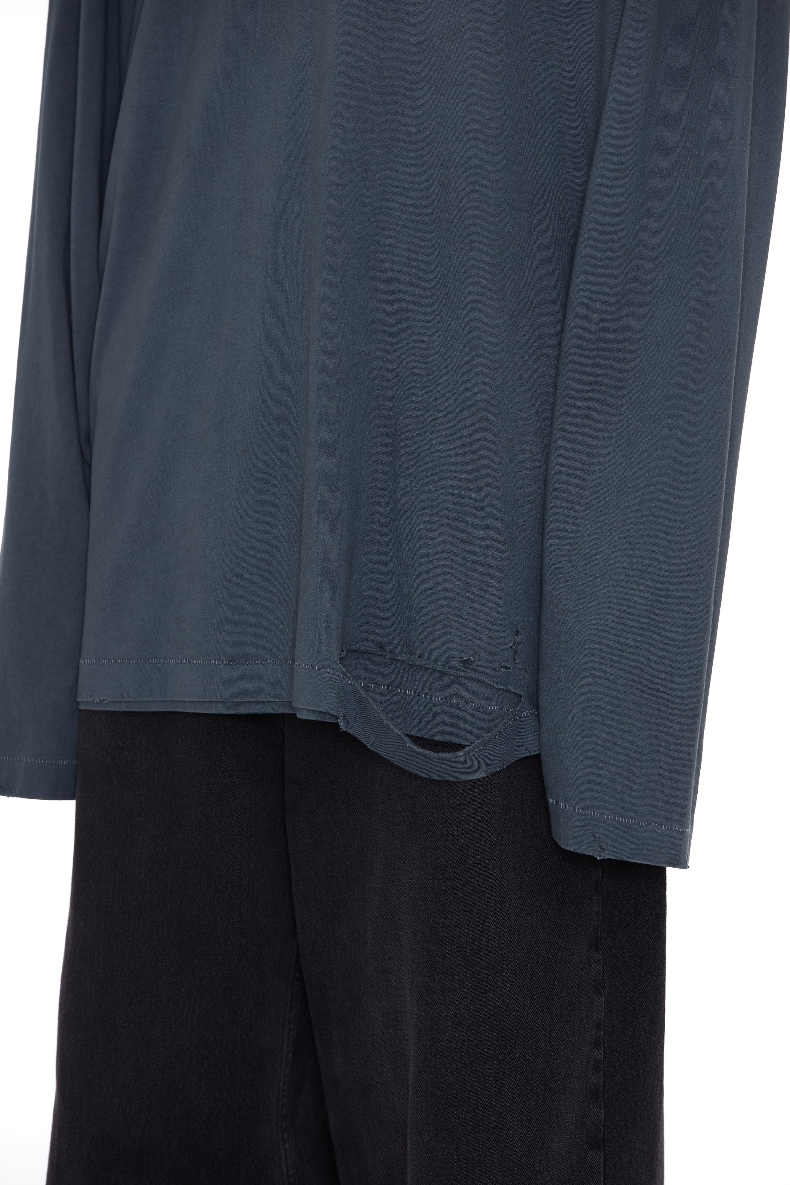 Load image into Gallery viewer, ASH GREY AGING GRAFFITI PRINTED DOUBLE LAYERED DESTROYED T-SHIRT