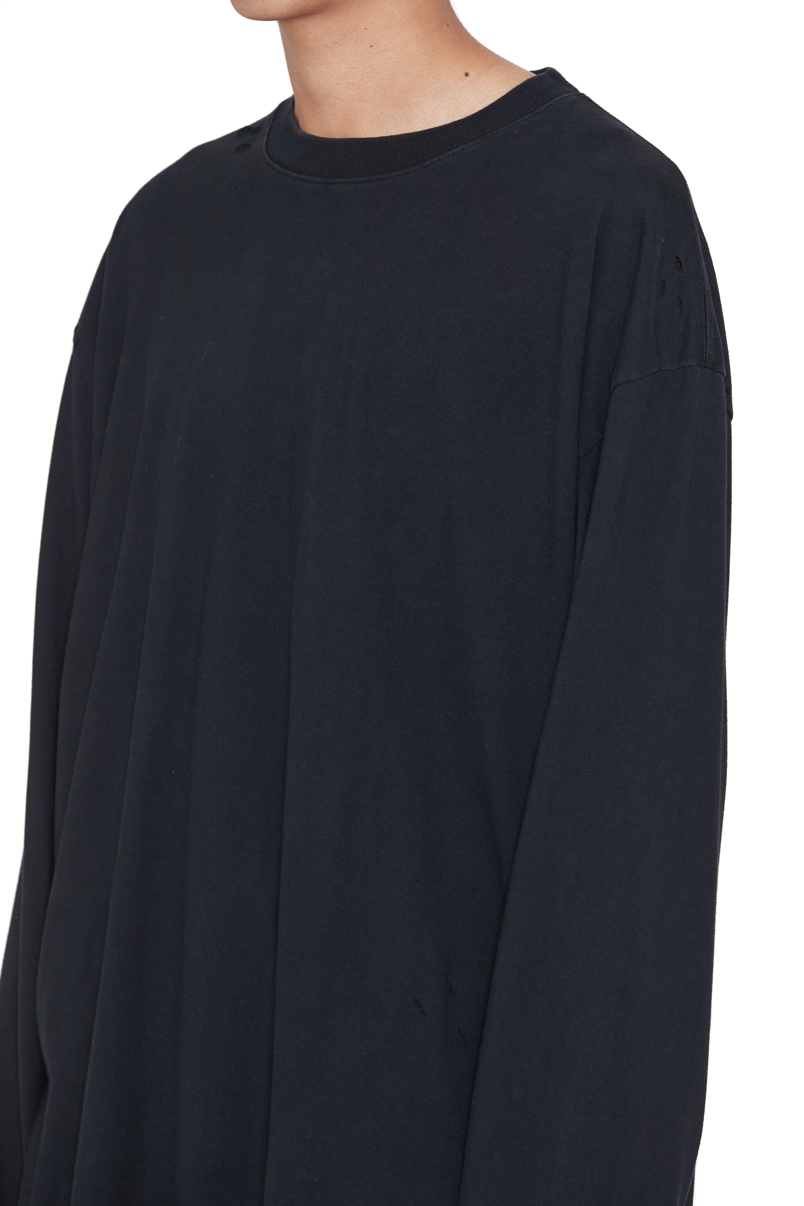 Load image into Gallery viewer, BLACK AGING DOUBLE LAYERED DESTROYED T-SHIRT