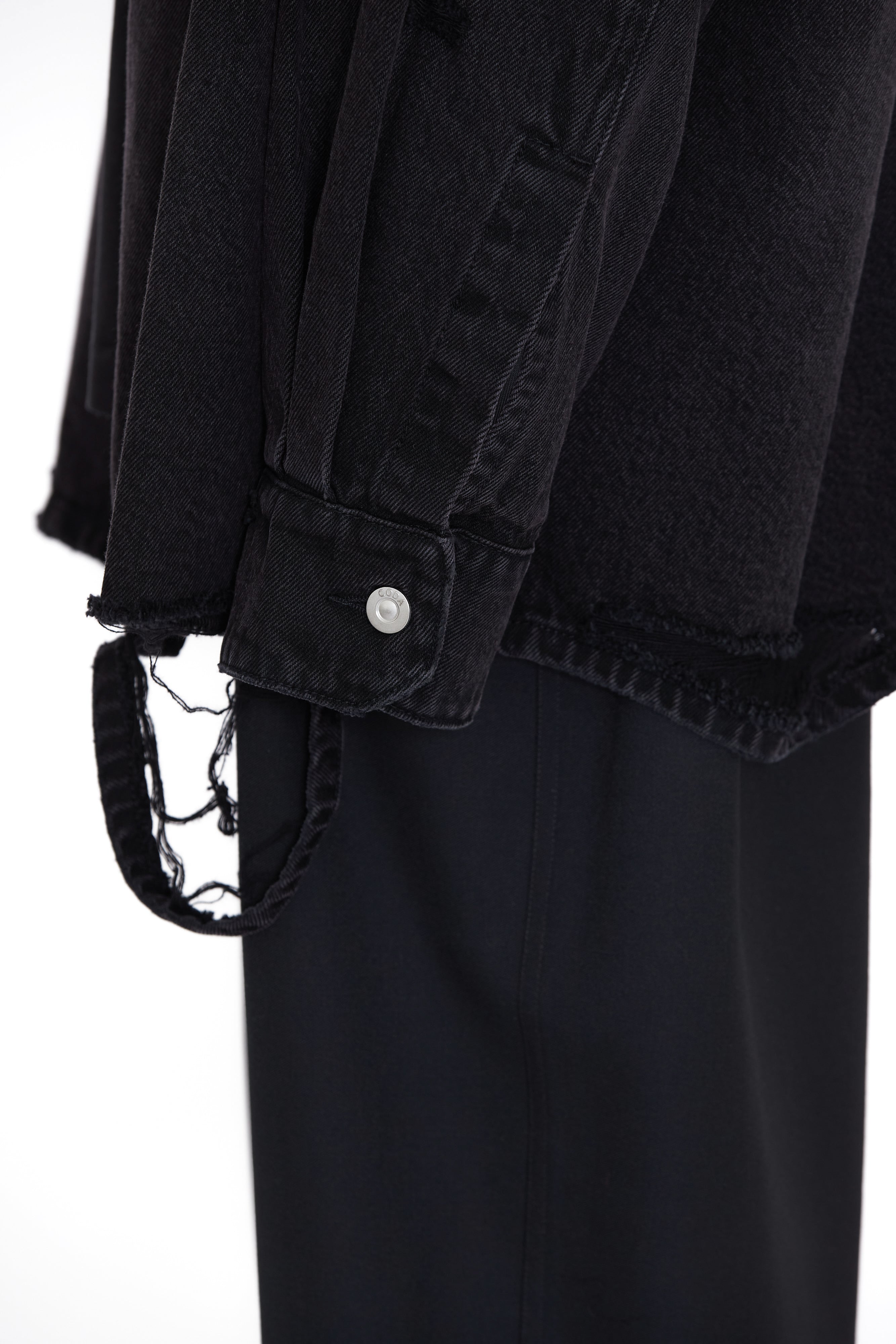 Load image into Gallery viewer, BLACK DESTROYED AGING OVERSIZED DENIM SHIRT