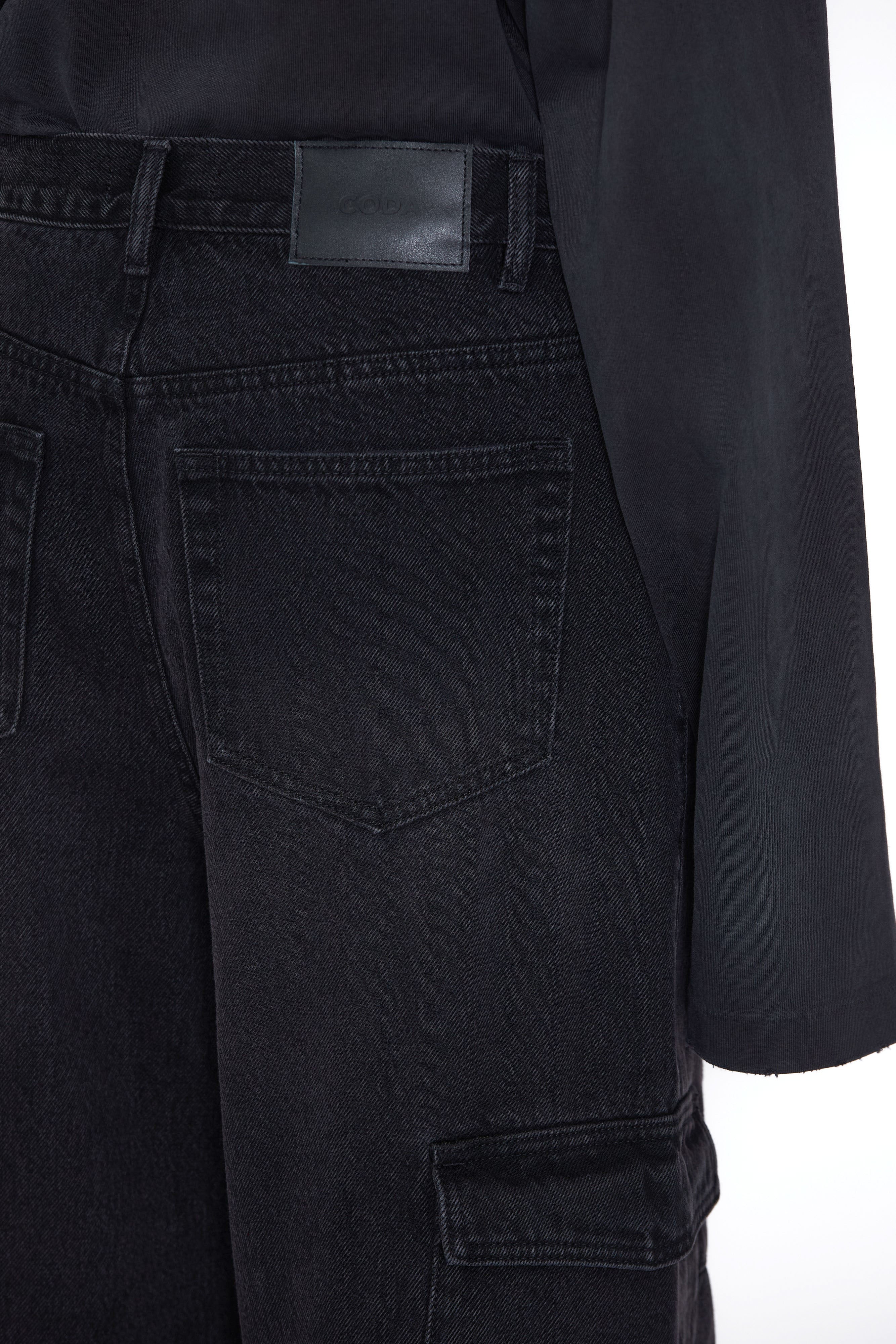 Load image into Gallery viewer, BLACK DENIM FLARED CUT CARGO PANTS