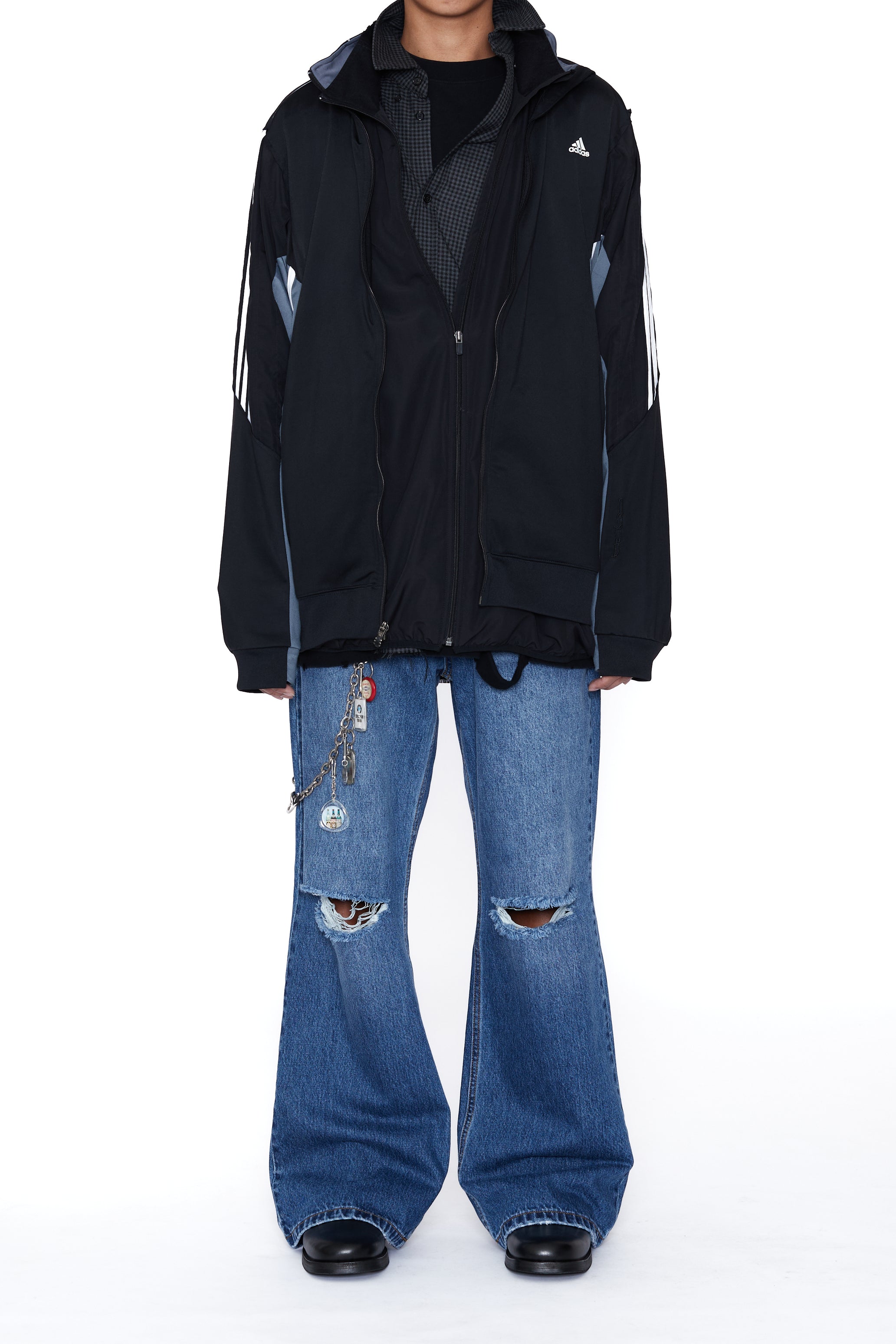 INDIGO WASHED DESTROYED EXTENDED CUT FLARED JEANS