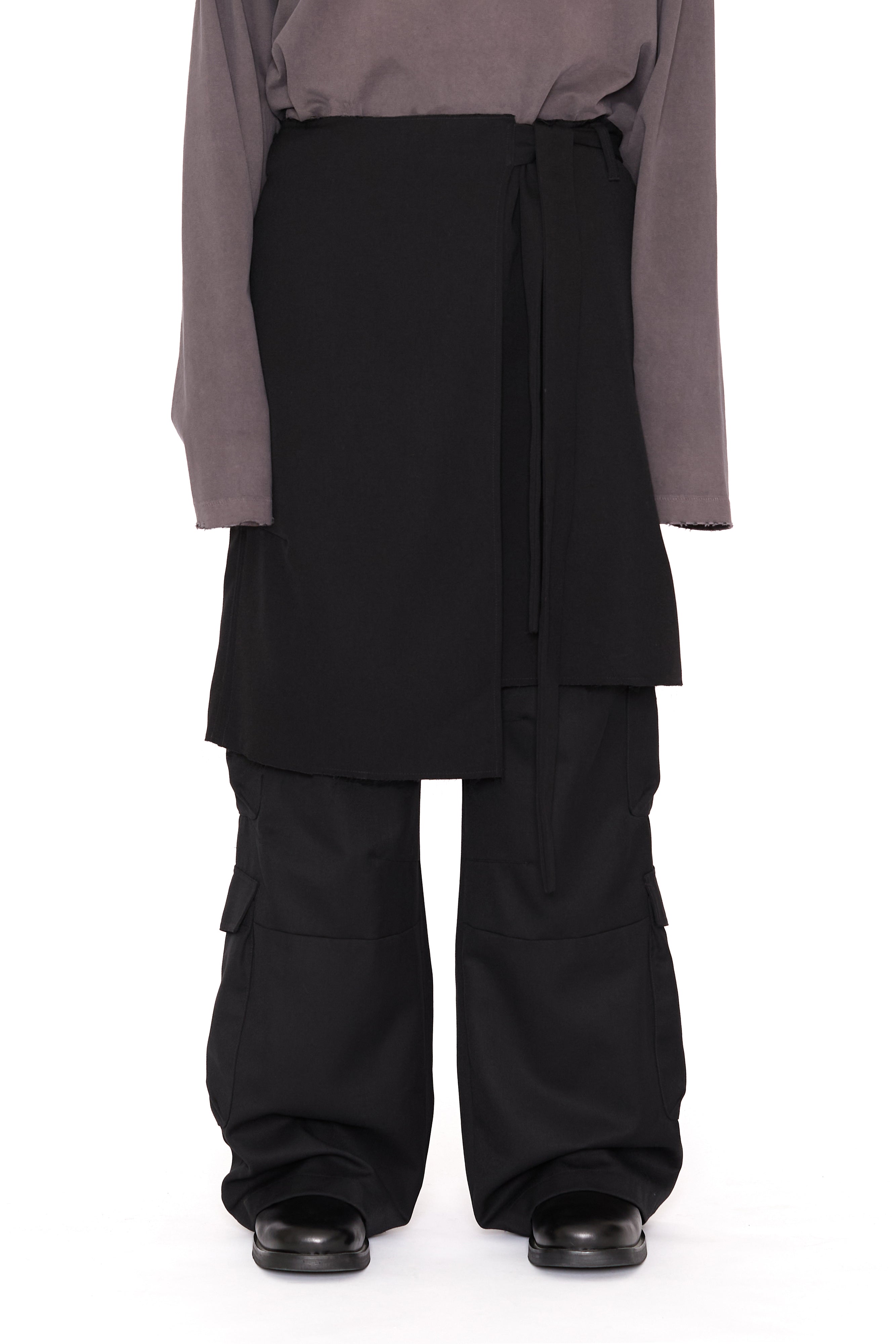 Load image into Gallery viewer, BLACK WOOL POLY GABARDINE WRAP SKIRT