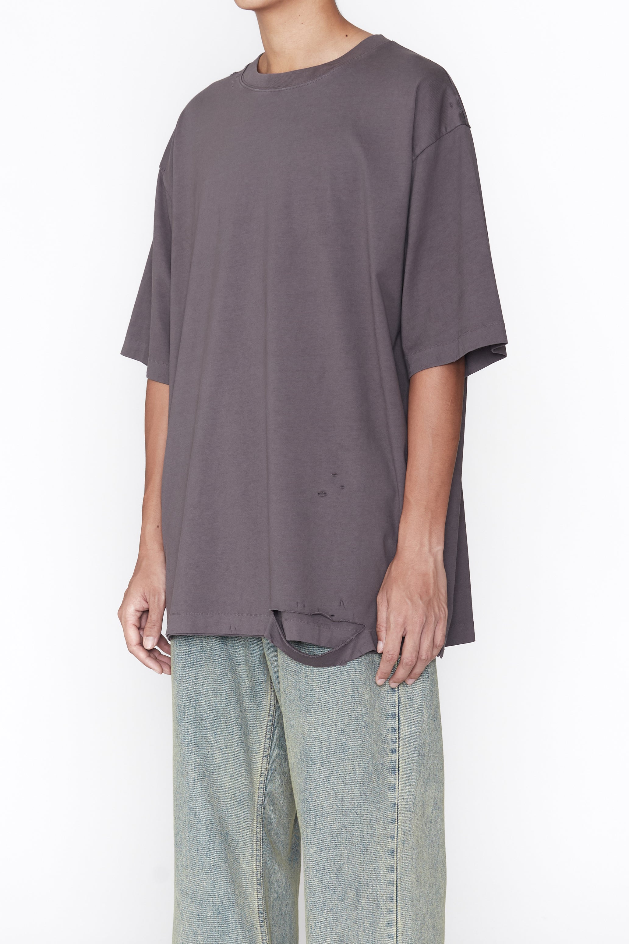 ASPHALT GREY AGING DESTROYED SHORT SLEEVE T-SHIRT