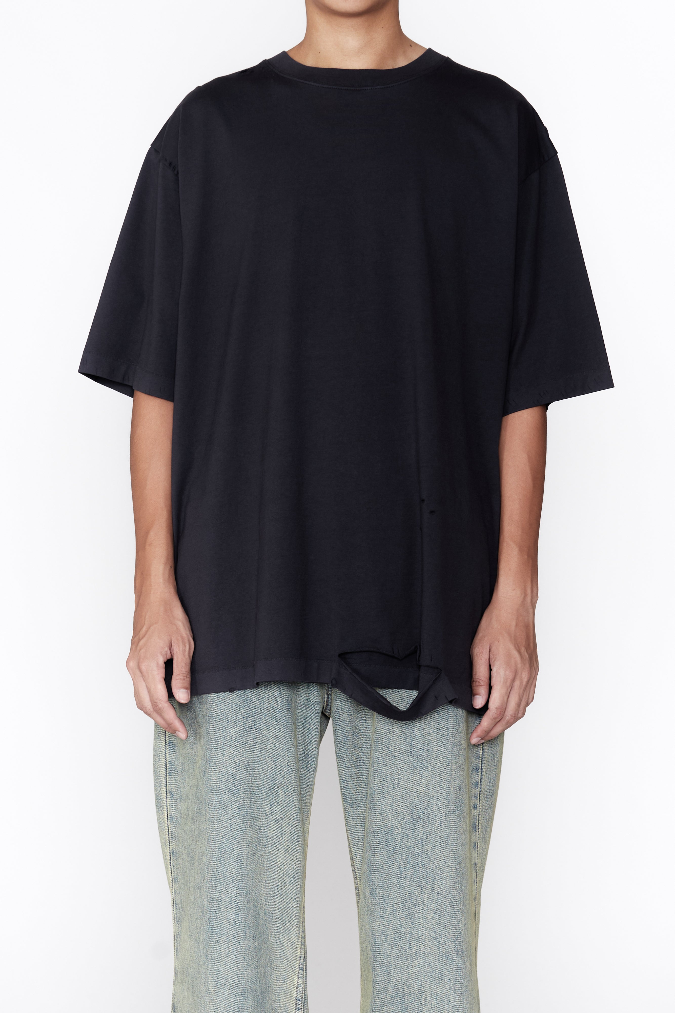 Load image into Gallery viewer, BLACK AGING DESTROYED SHORT SLEEVE T-SHIRT