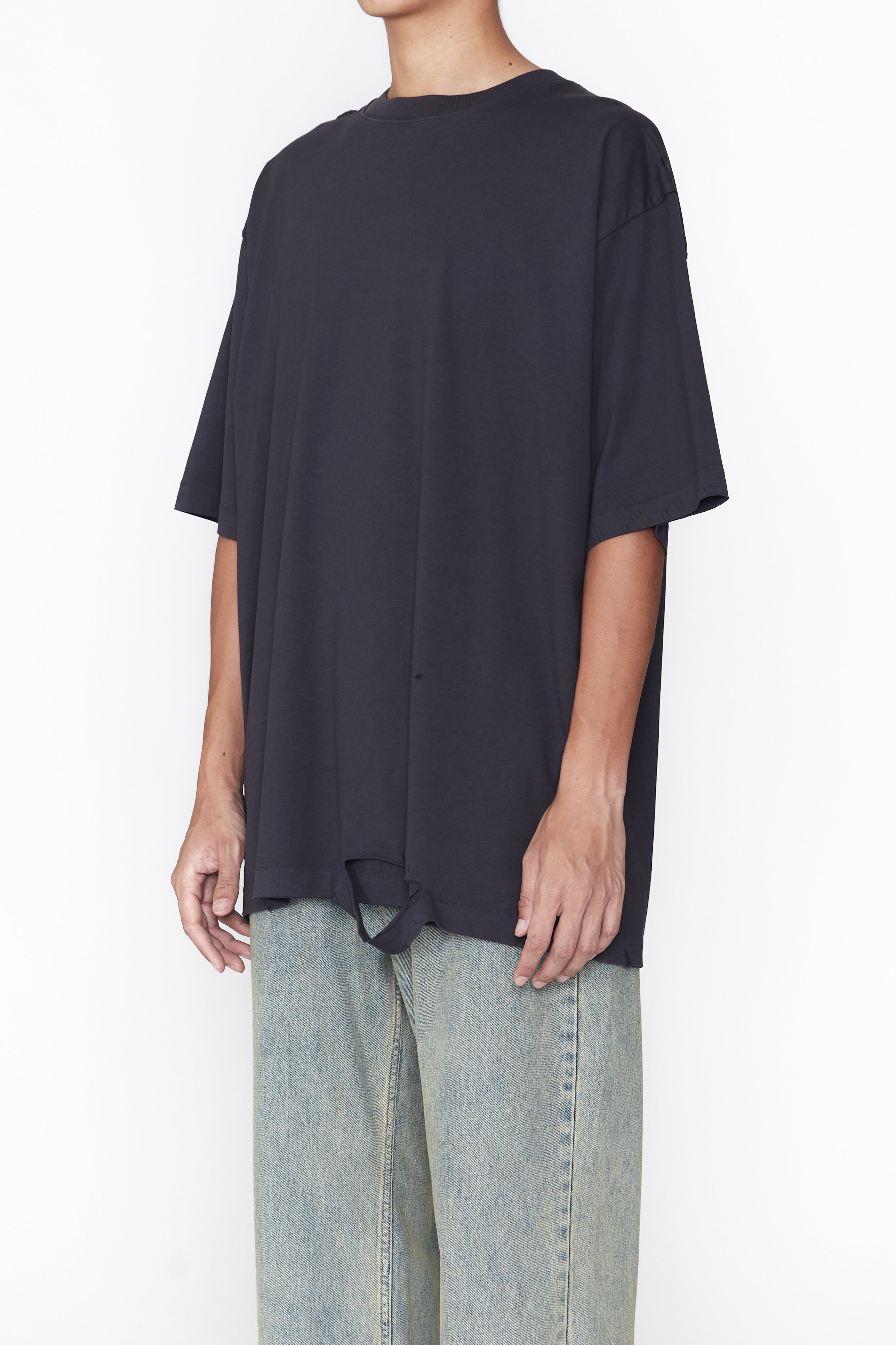 Load image into Gallery viewer, BLUE BLACK AGING DESTROYED SHORT SLEEVE T-SHIRT