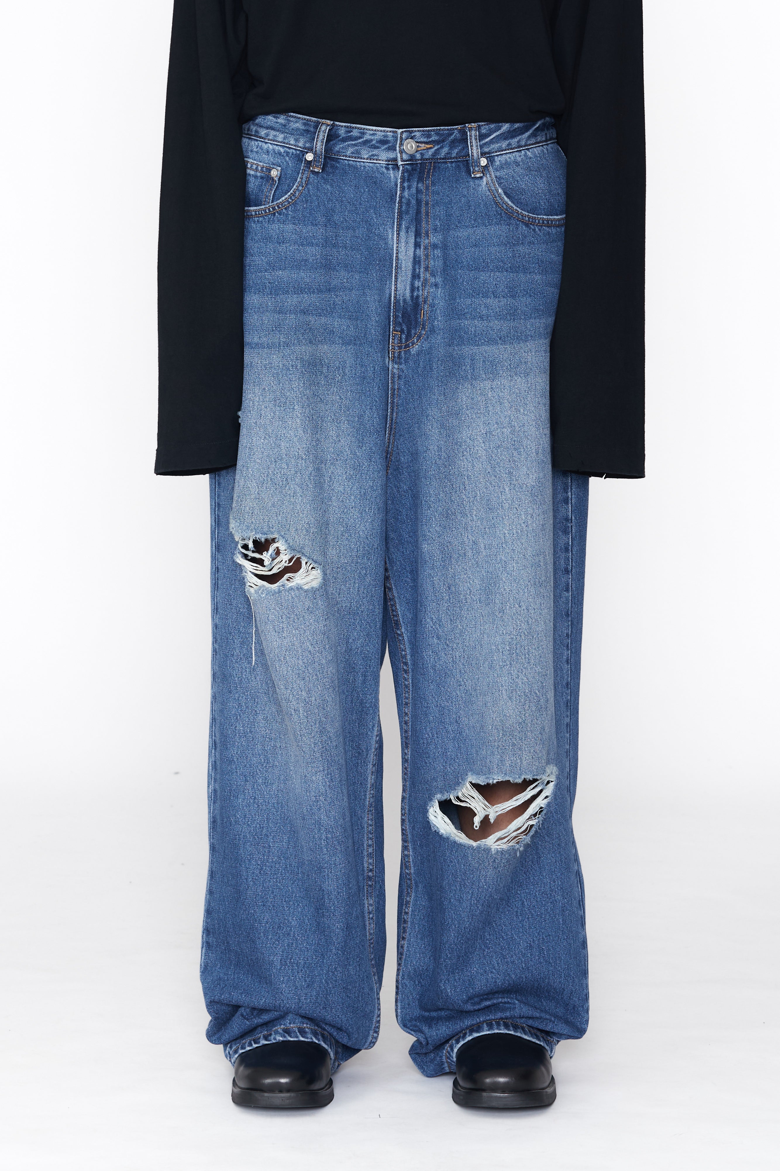 Load image into Gallery viewer, INDIGO WASHED CRUSHED EXTENDED CUT LUFT JEANS