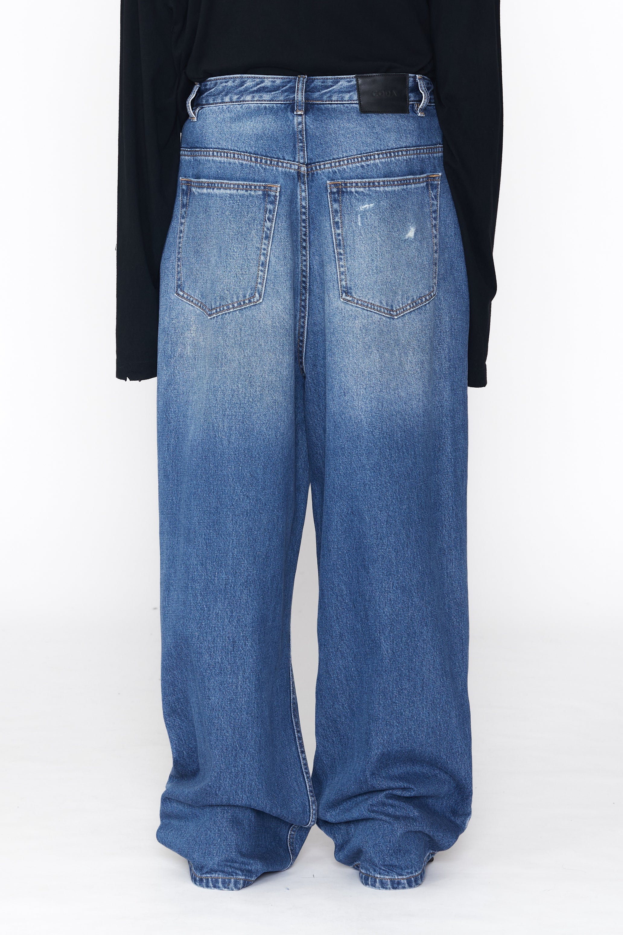 INDIGO WASHED CRUSHED EXTENDED CUT LUFT JEANS
