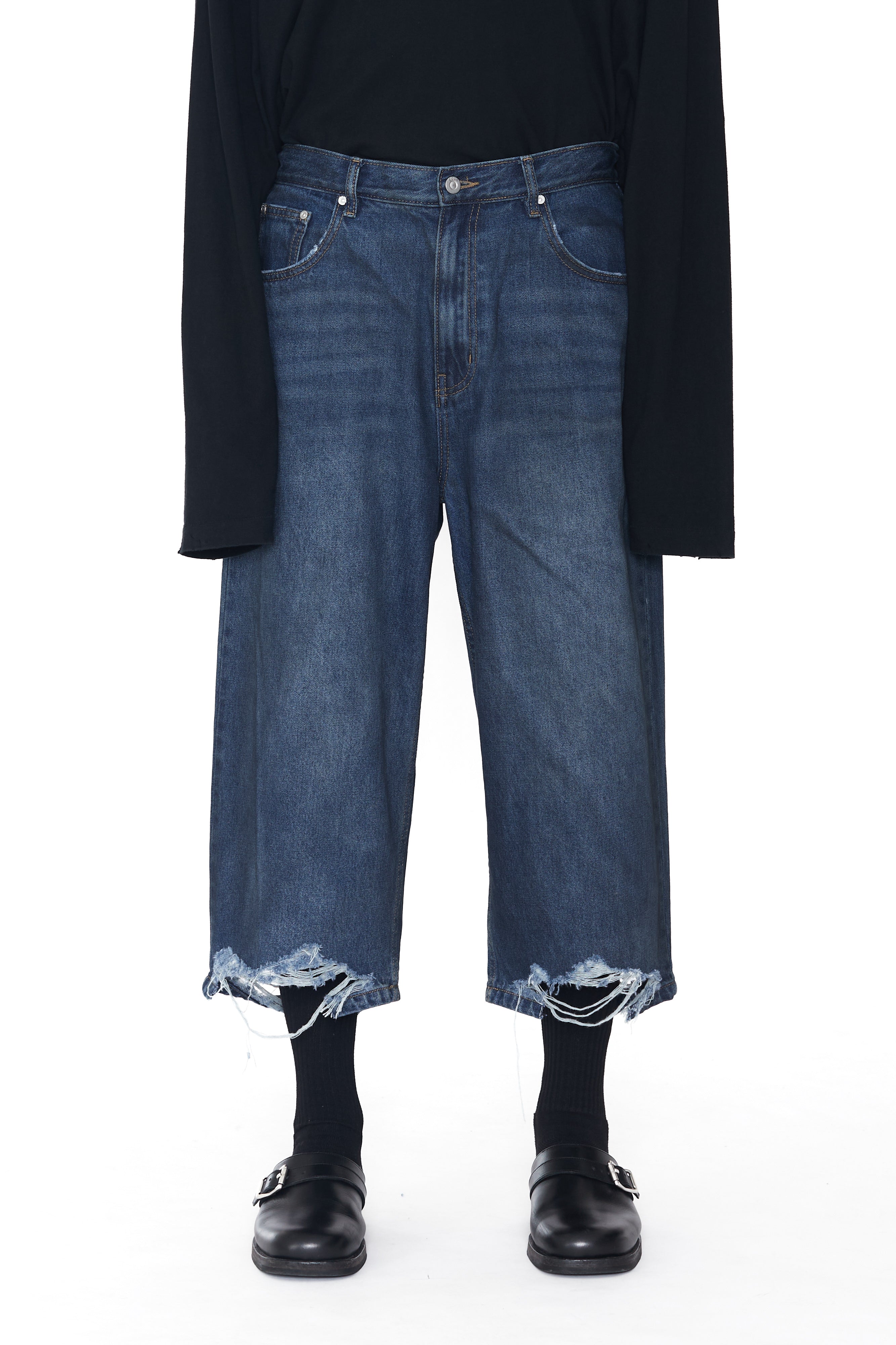 Load image into Gallery viewer, DIRTY INDIGO WASHED DESTROYED CUT OUT JEANS