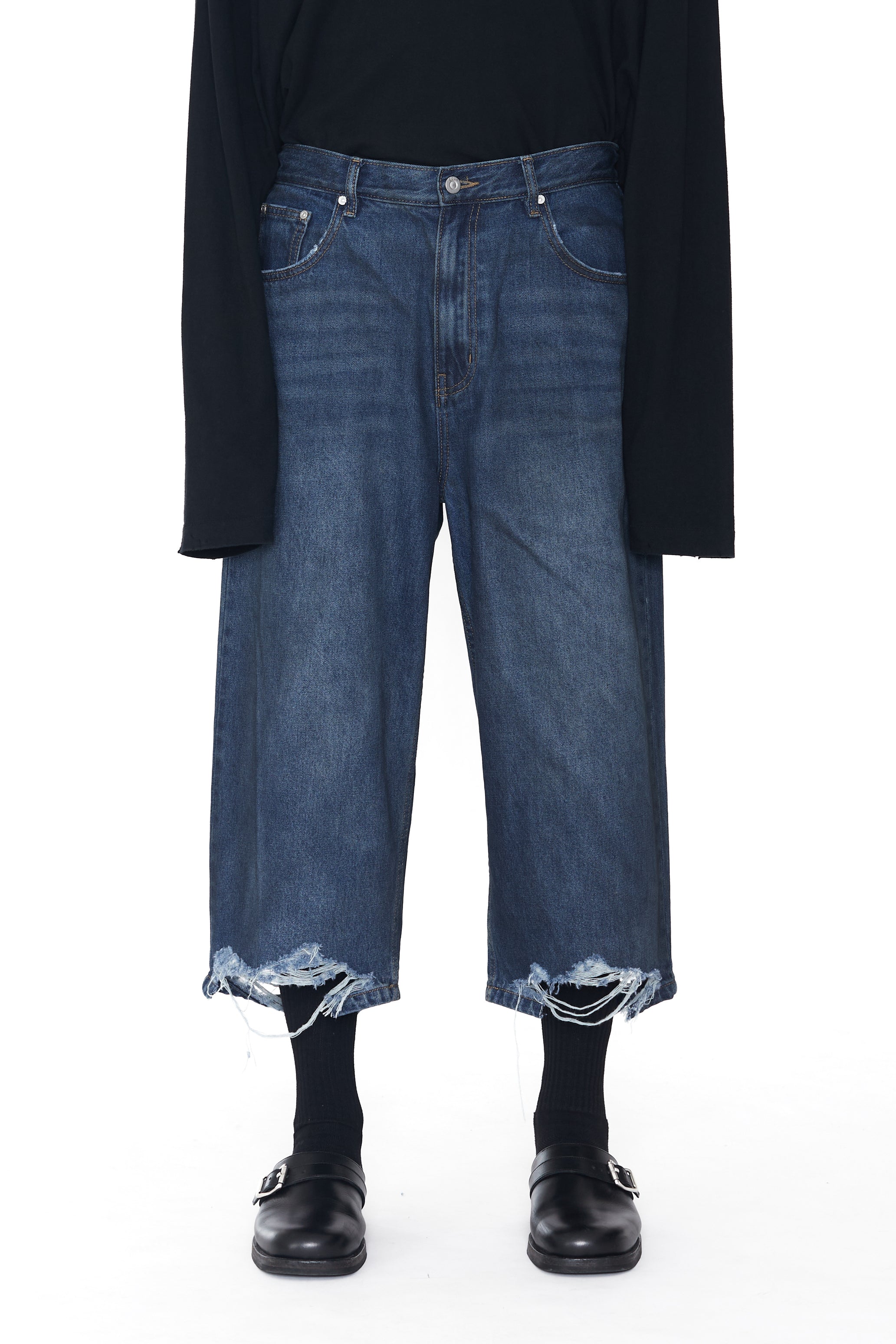DIRTY INDIGO WASHED DESTROYED CUT OUT JEANS