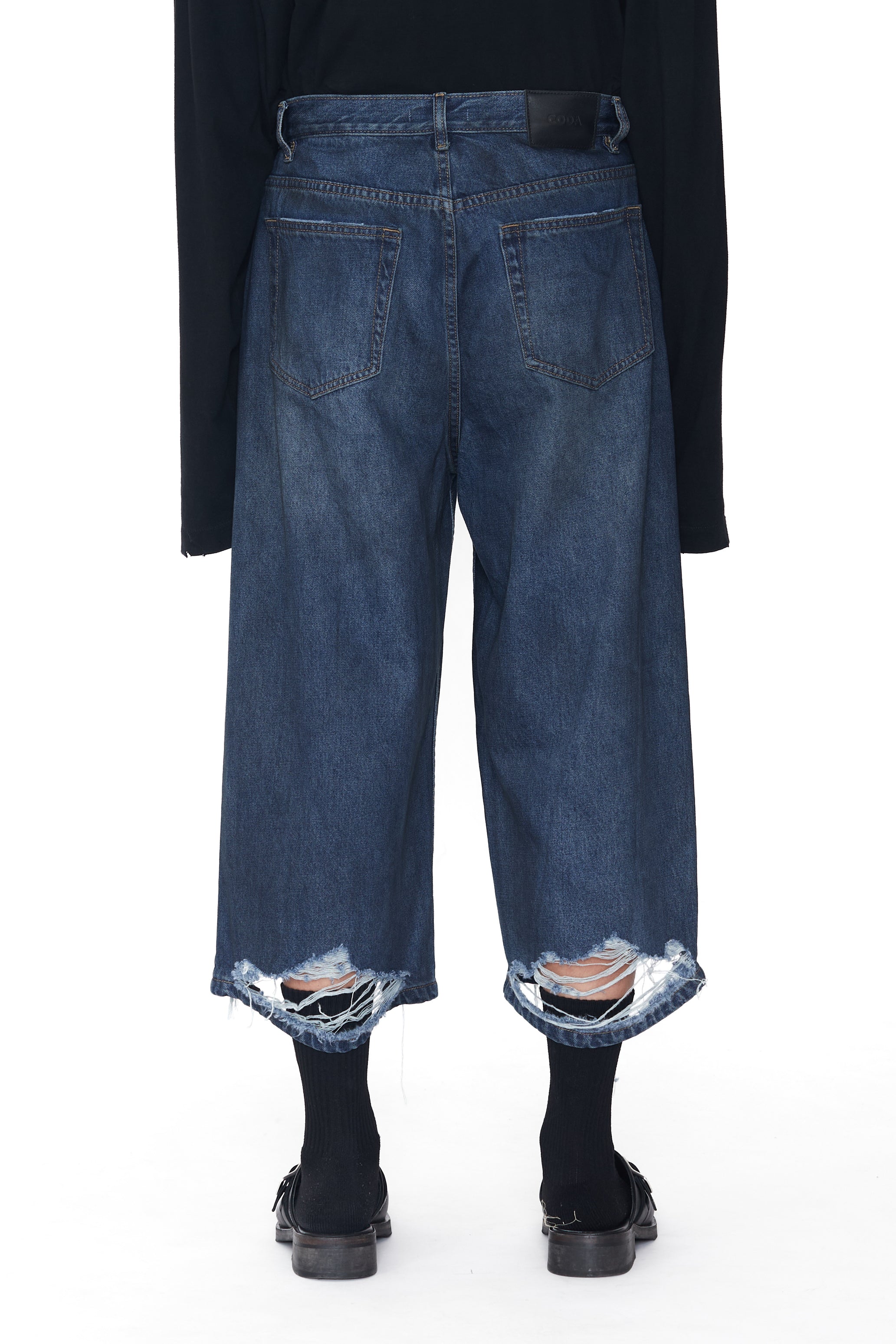 DIRTY INDIGO WASHED DESTROYED CUT OUT JEANS