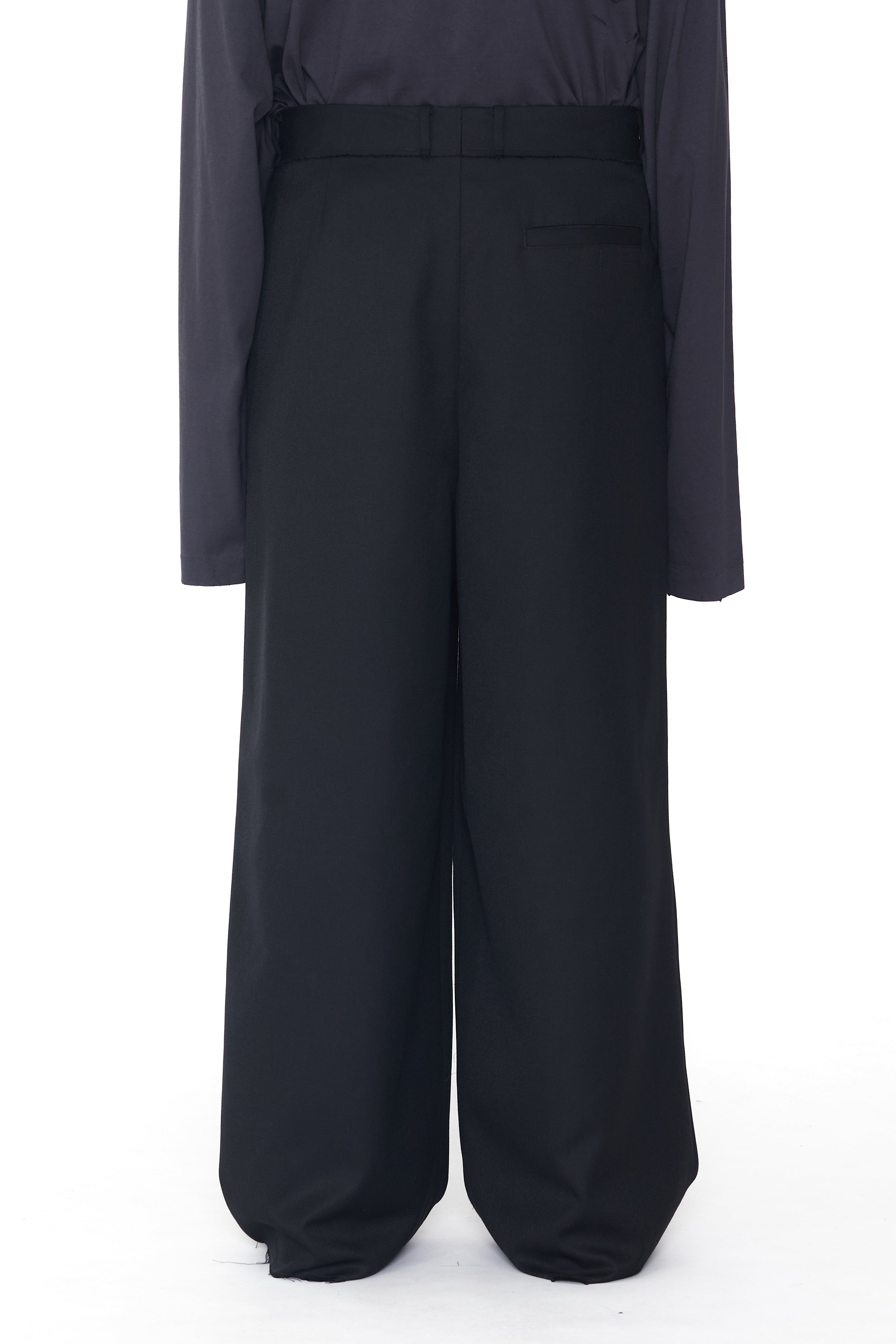 Load image into Gallery viewer, BLACK GABARDINE BREAK CUT PLEATED LARGO SLACK