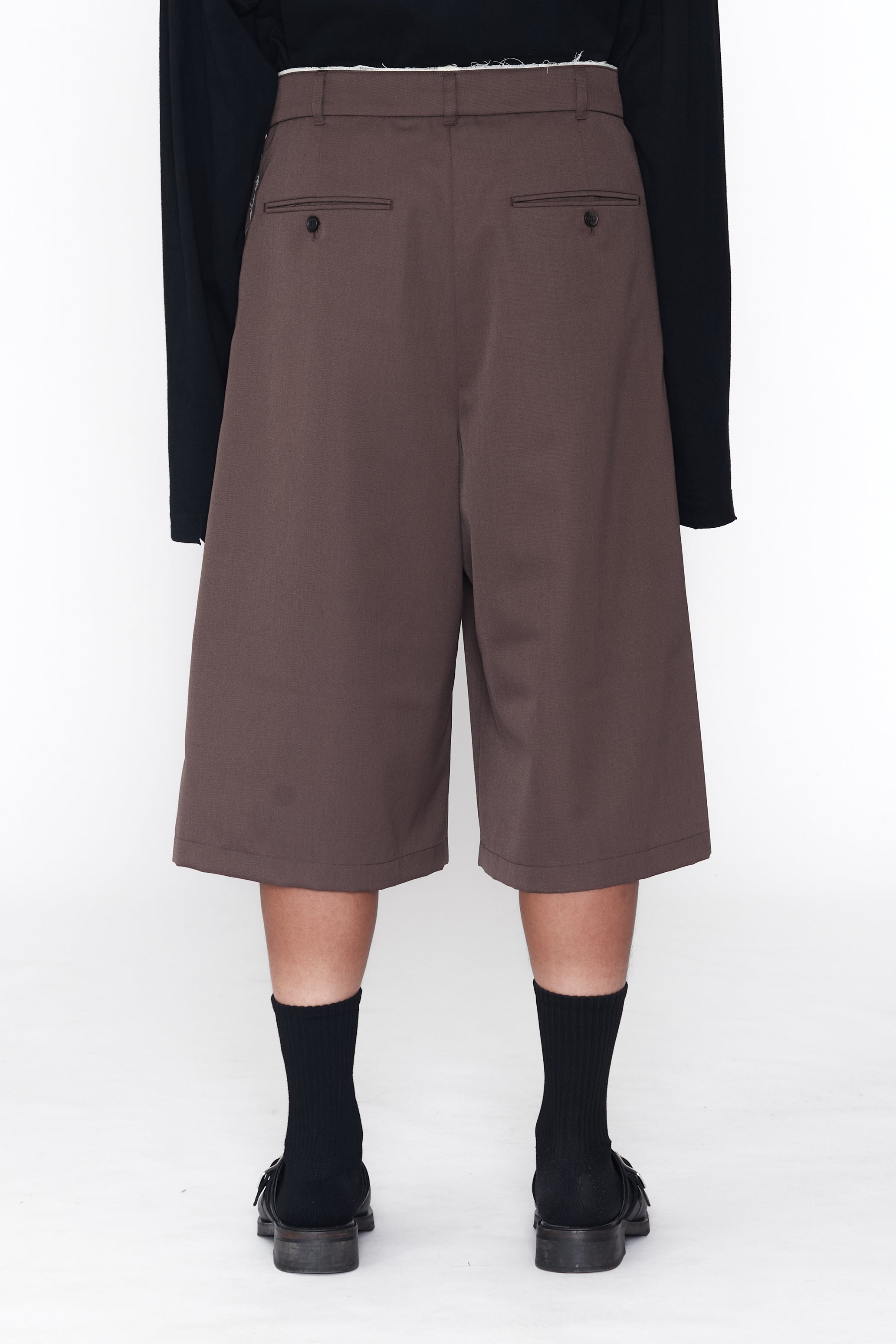 DUST BROWN GABARDINE DEVIATION WIDE CUT LARGO SHORTS