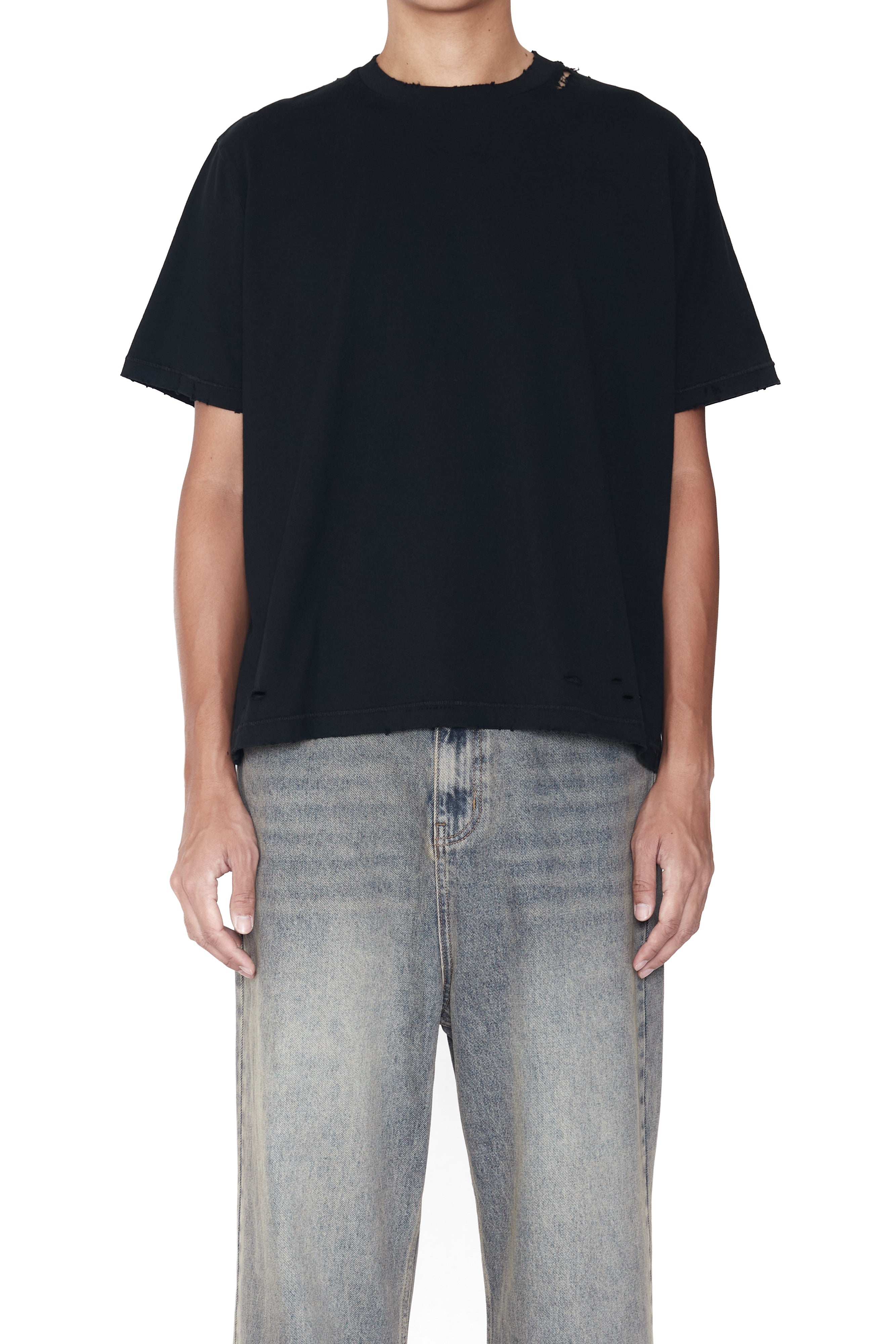 Load image into Gallery viewer, BLACK DAMAGED CROPPED SHORT SLEEVE T-SHIRT