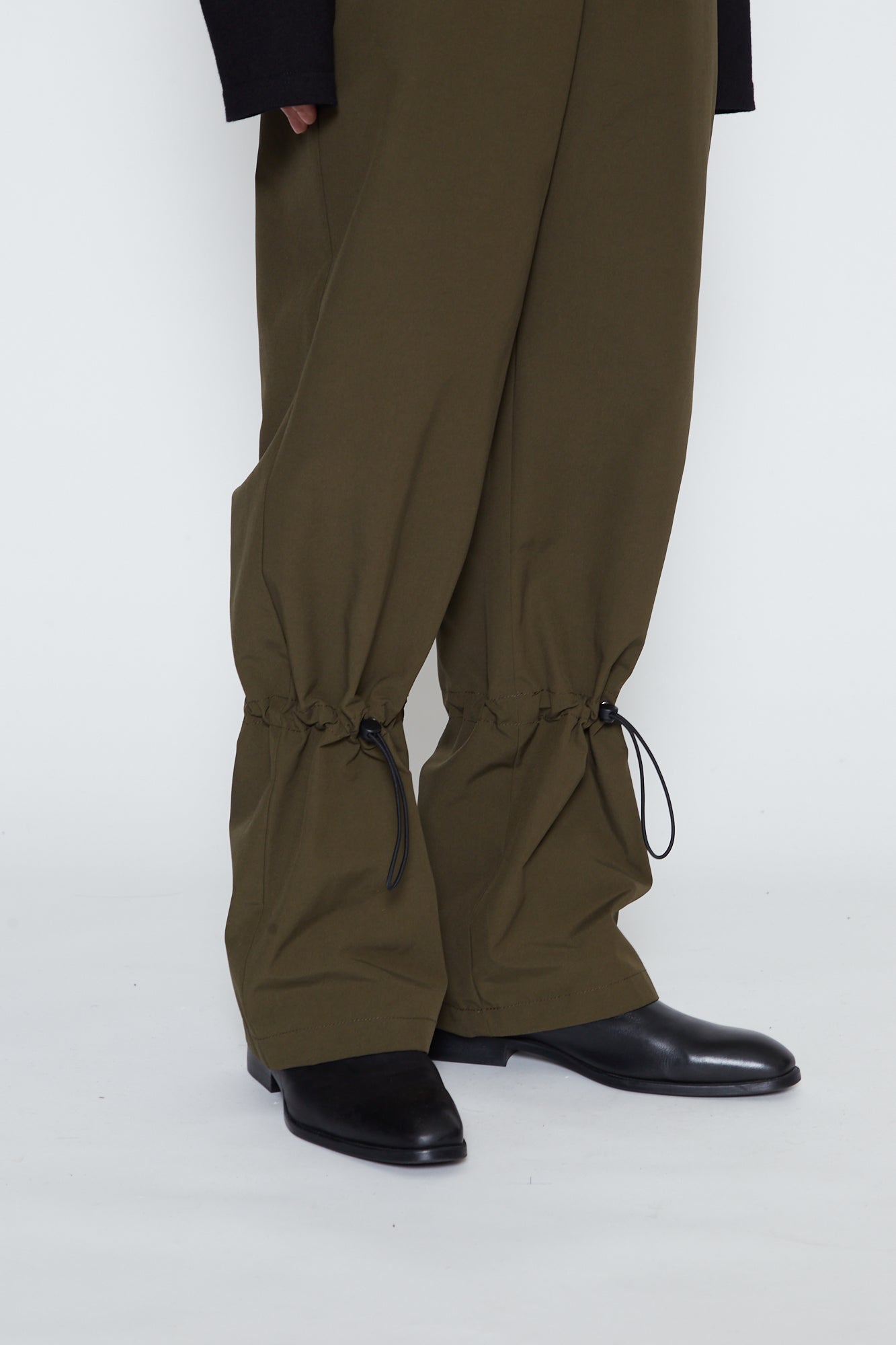 OLIVE HIGH COUNT WEATHER SILO PANTS