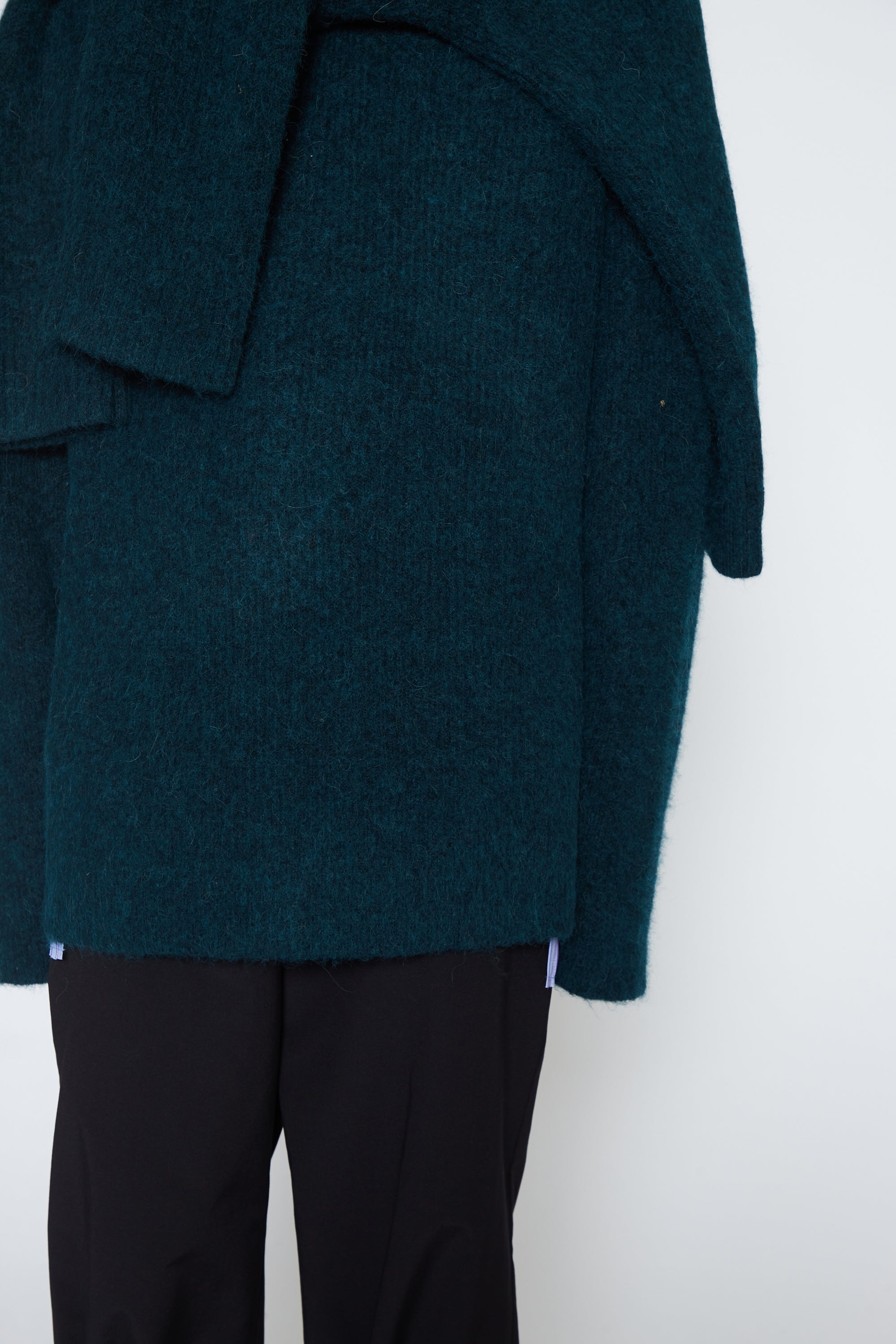 DARK GREEN BABY ALPACA MOHAIR CABIN V-NECK SWEATER