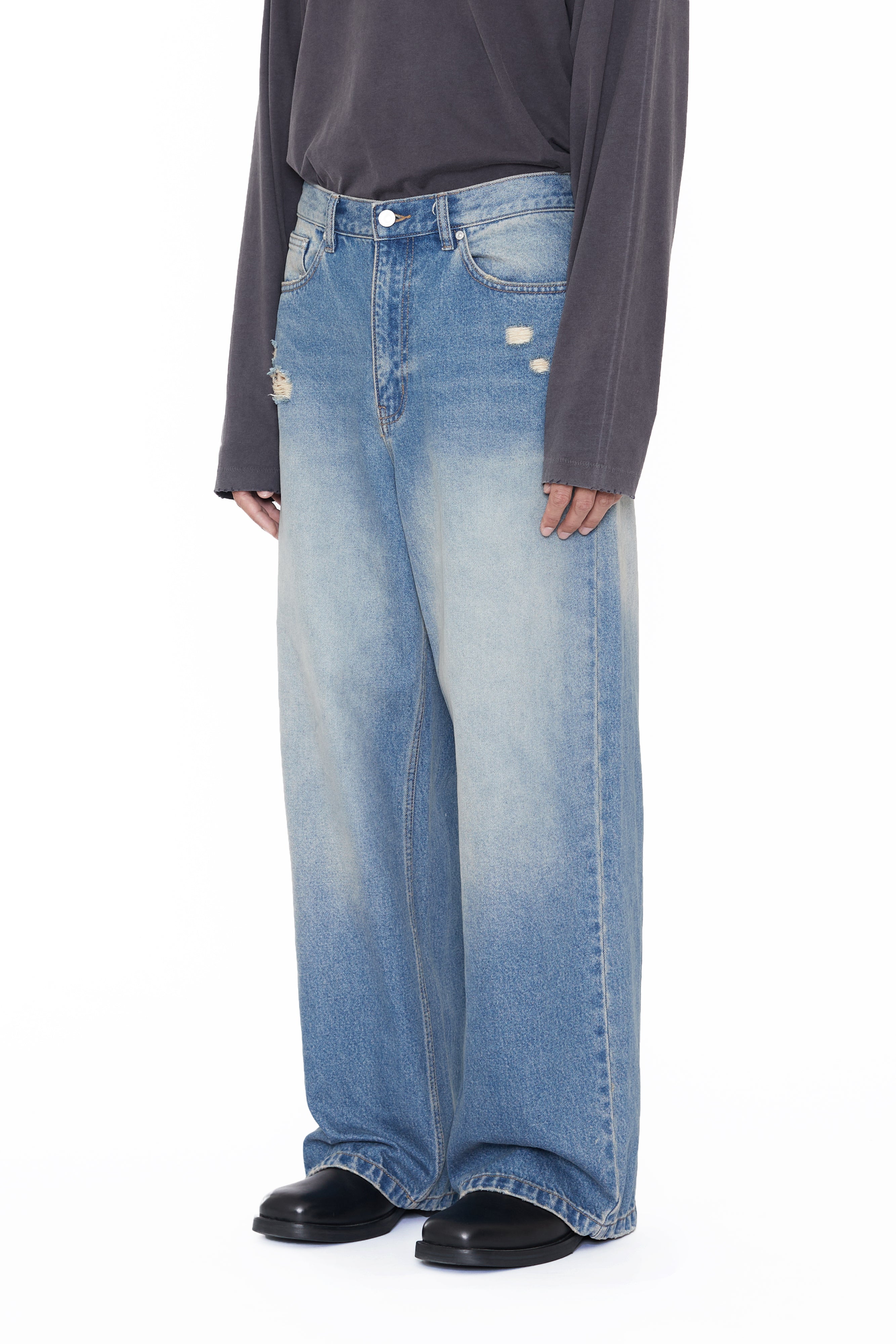 Load image into Gallery viewer, INDIGO WASHED DISTRESSED BREAK CUT WIDE STRAIGHT JEANS
