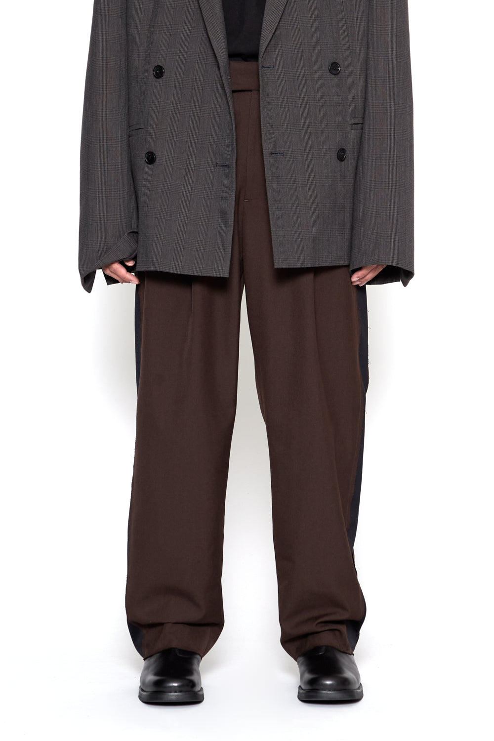 Load image into Gallery viewer, BROWN CHAMBER SIDE PANEL PANTS

