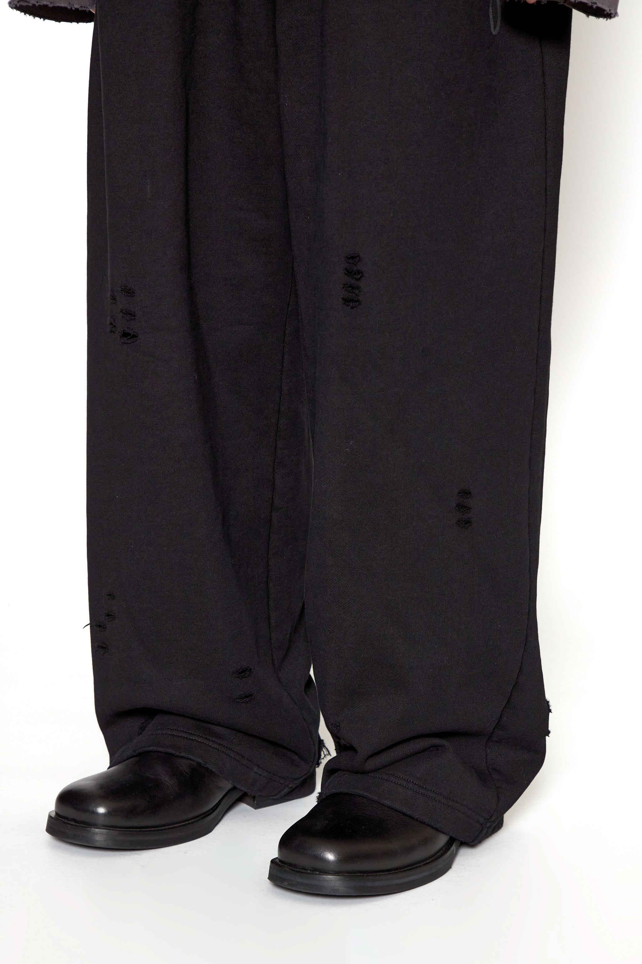 BLACK WASHED AGING GRAFFITI PRINTED SWEATPANTS