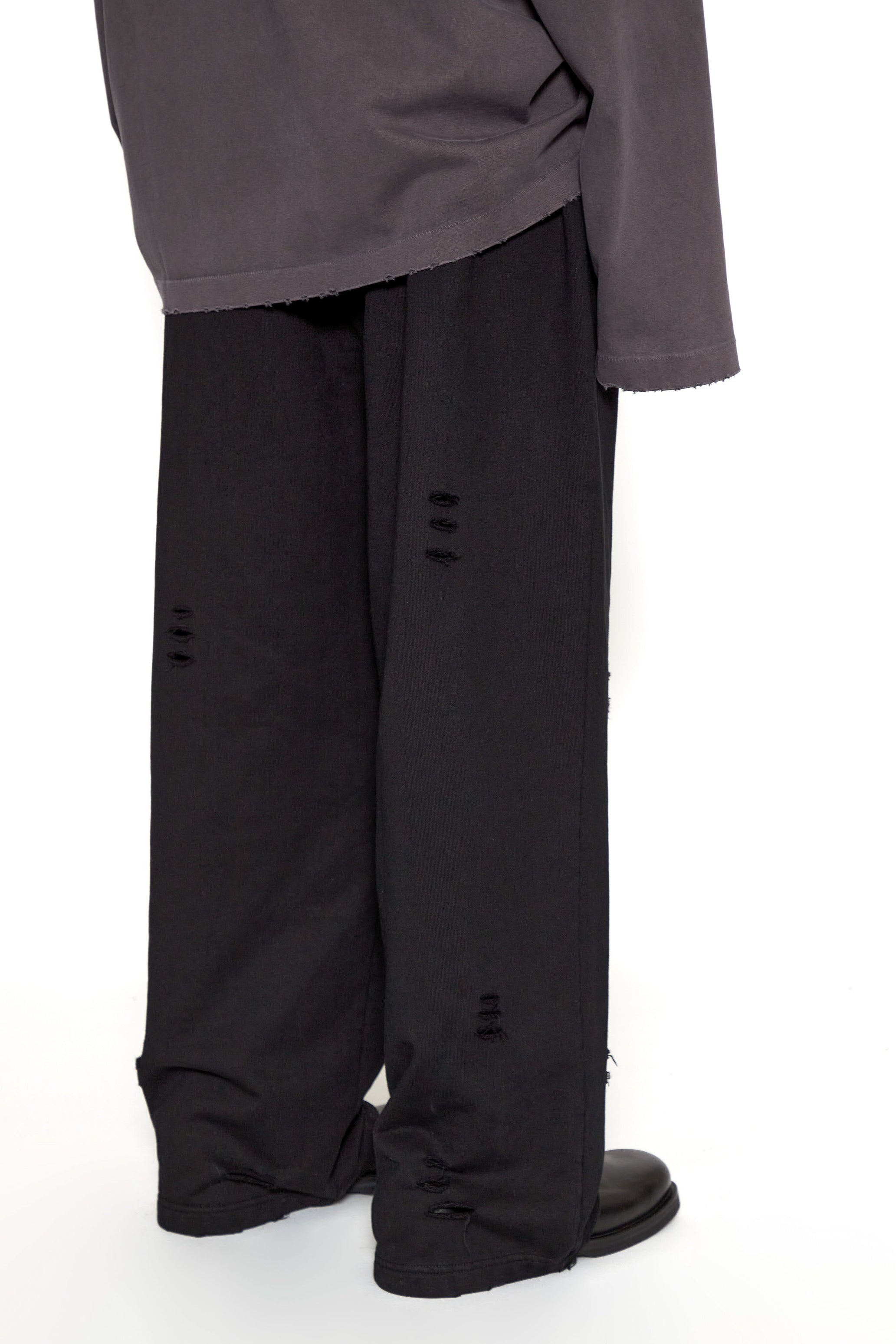 BLACK WASHED AGING GRAFFITI PRINTED SWEATPANTS