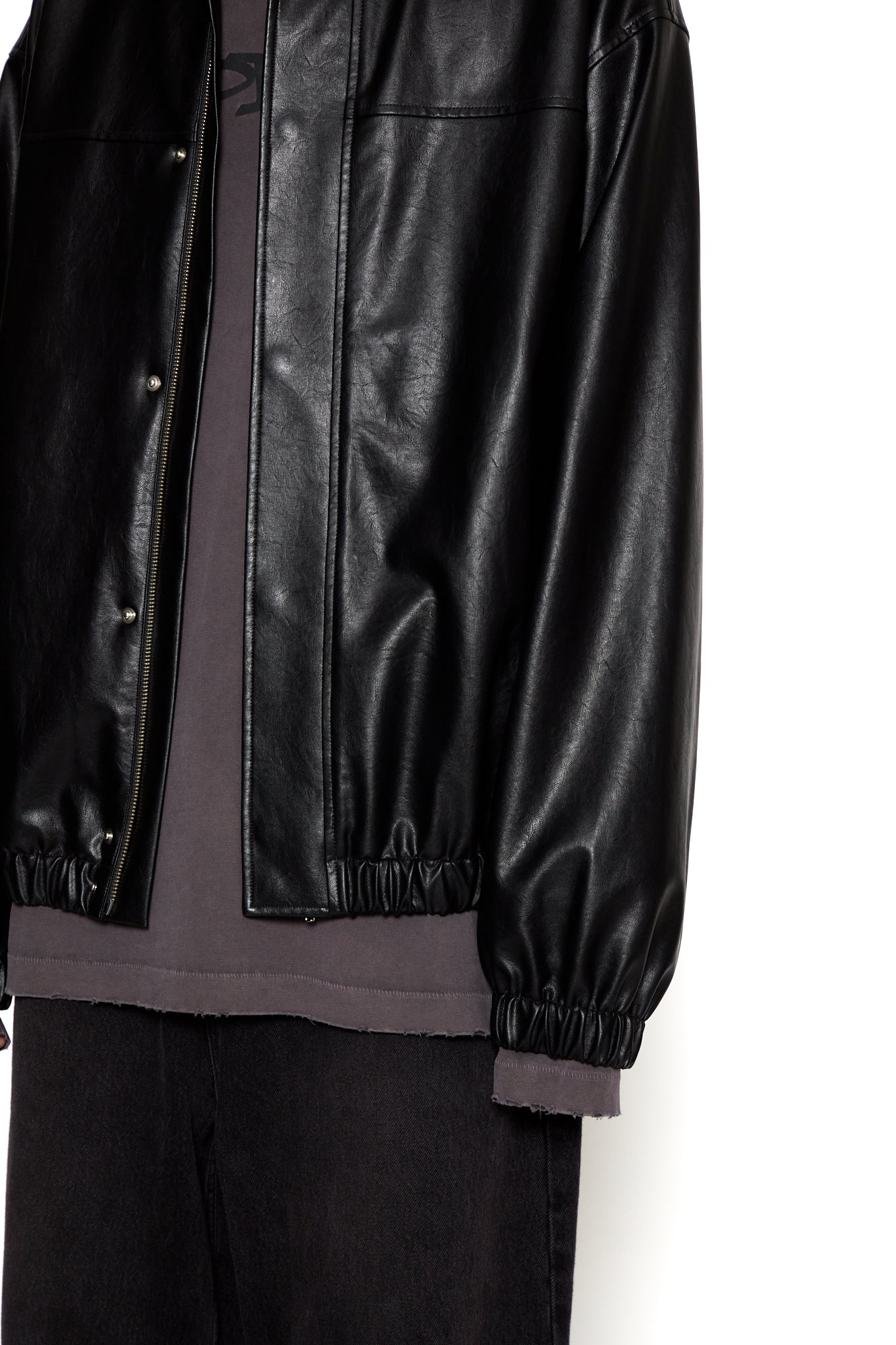 Load image into Gallery viewer, BLACK SYNTHETIC LEATHER OVERSIZED TOUR JACKET
