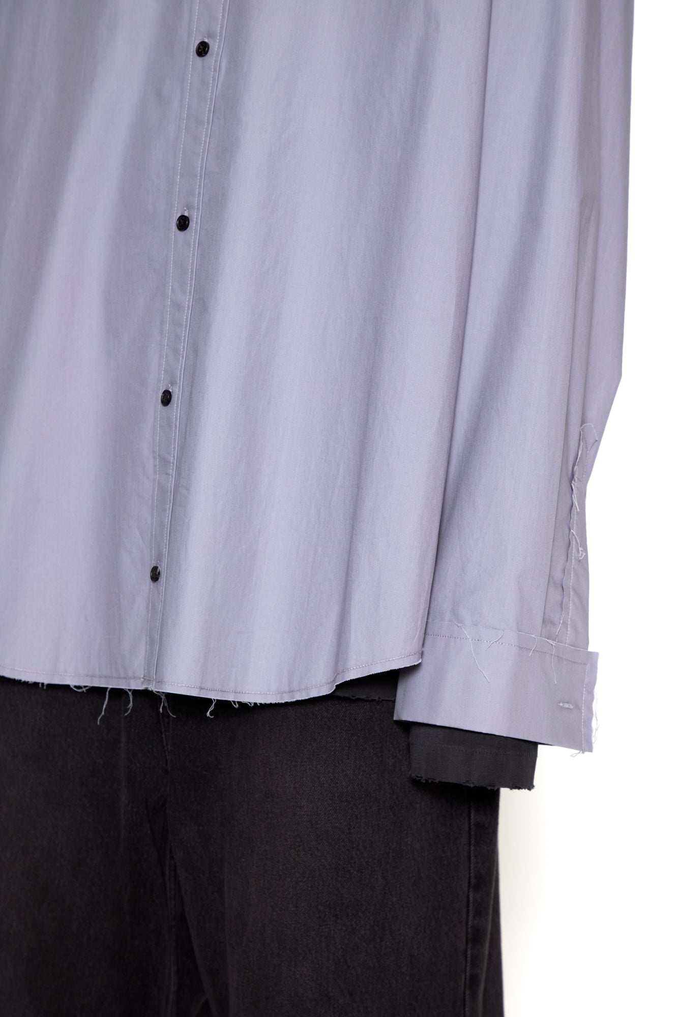 Load image into Gallery viewer, GREY TYPEWRITER POPLIN RAW EDGES STRUCTURE SHIRT
