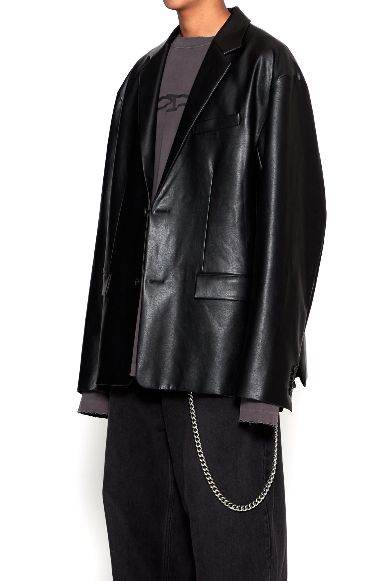 Load image into Gallery viewer, BLACK SYNTHETIC LEATHER OVERSIZED LARGO BLAZER
