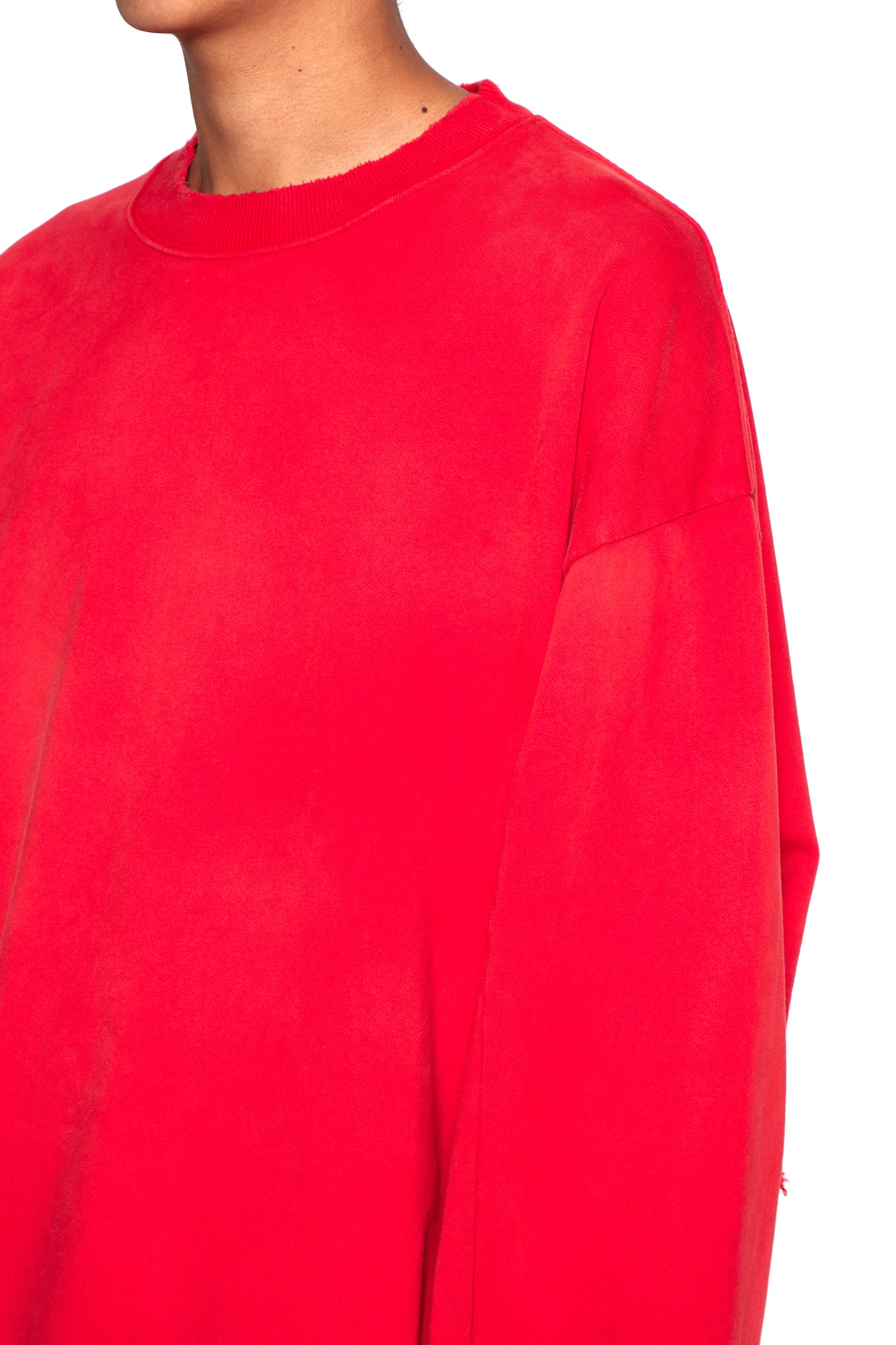 RED WASHED DISTRESSED AGING SWEATSHIRT
