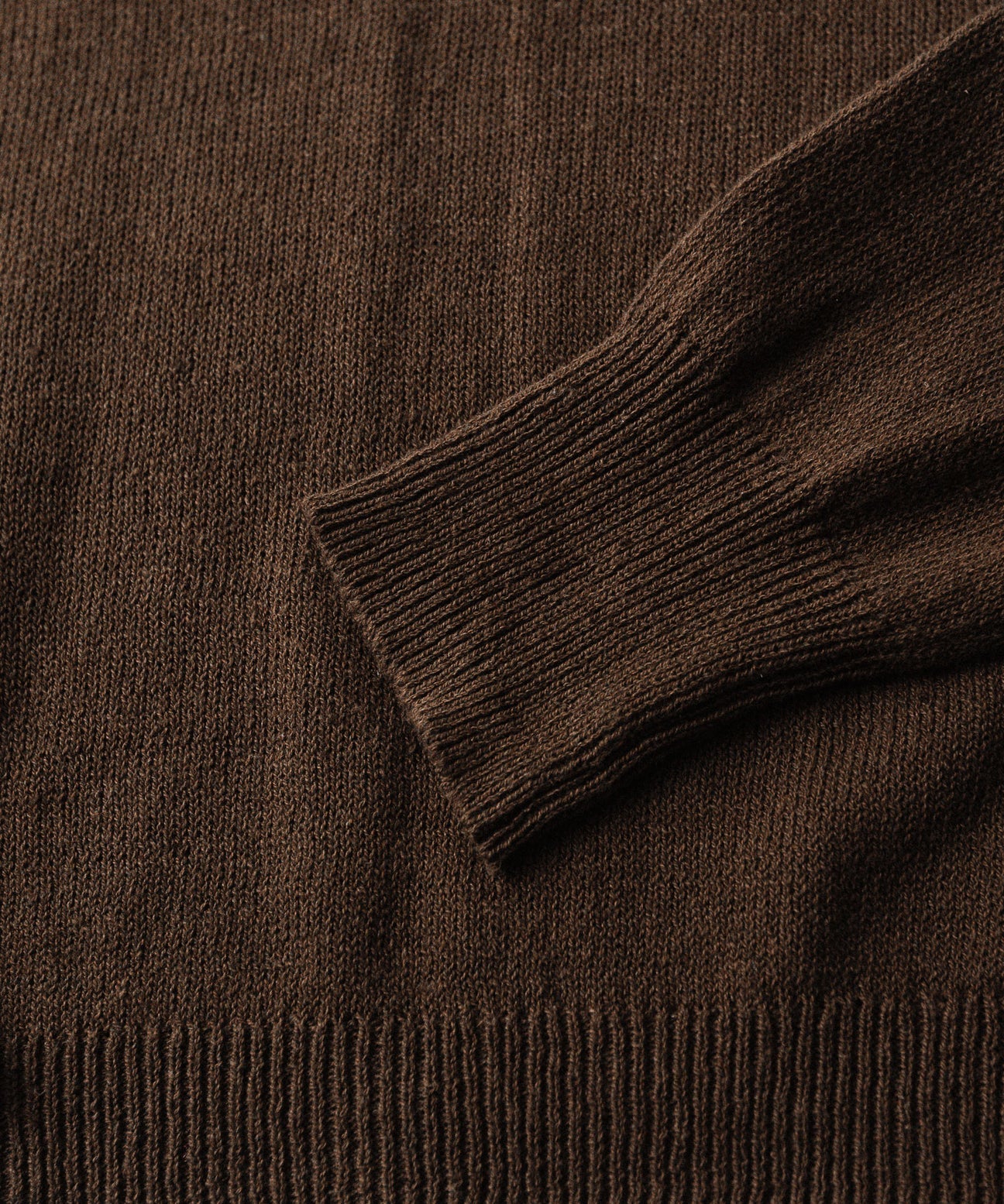 Load image into Gallery viewer, BROWN SHRUNKEN V-NECK PULLOVER
